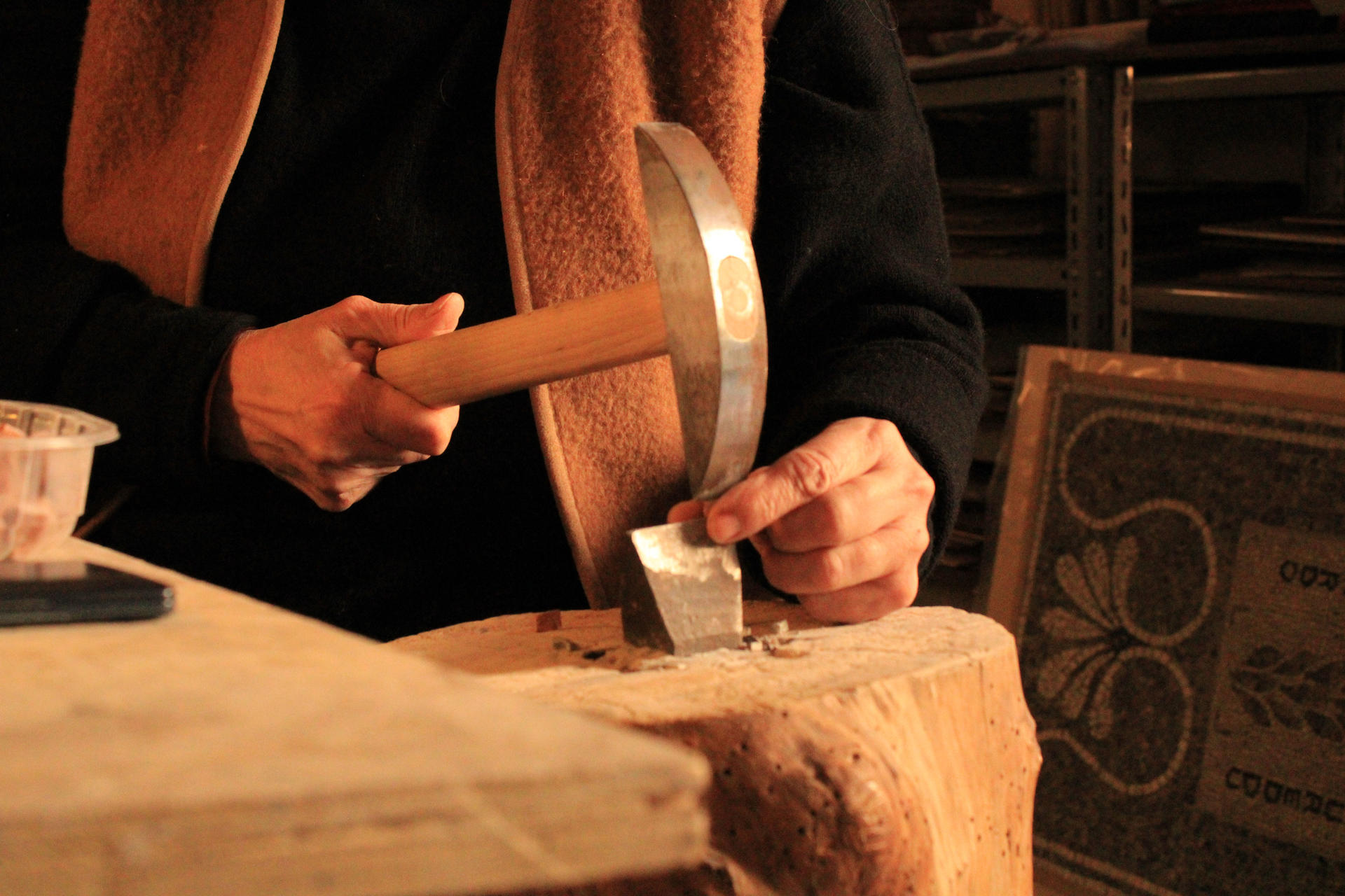 Mosaic-making workshop in Rome - Thumbnail 5