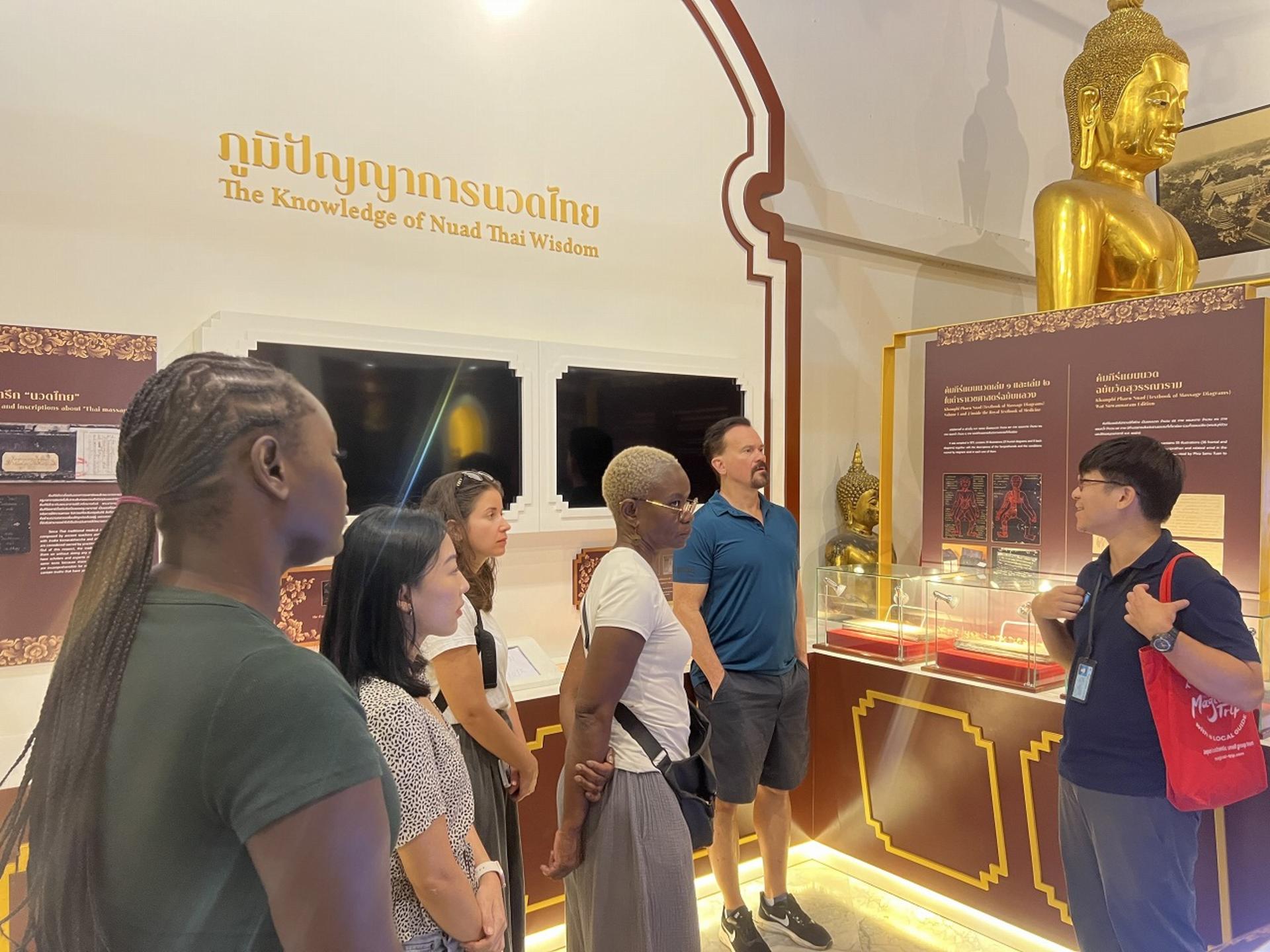 Wat Pho Thai Massage Experience: Master Thai Massage in a Class - Thumbnail 2