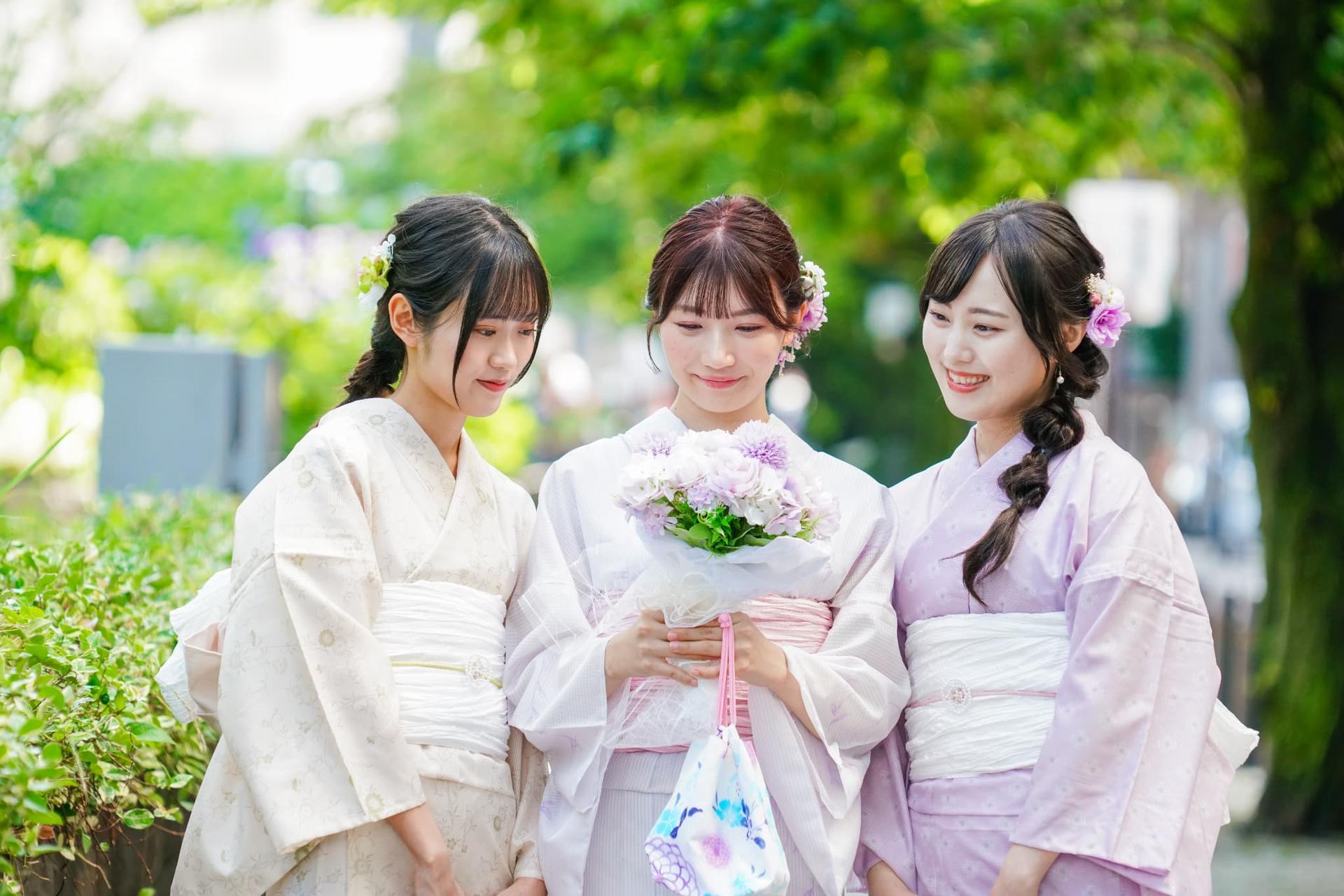 Kyoto Gion | Kimono Rental with Hair Set, Makeup & Photo Shot - Image 1