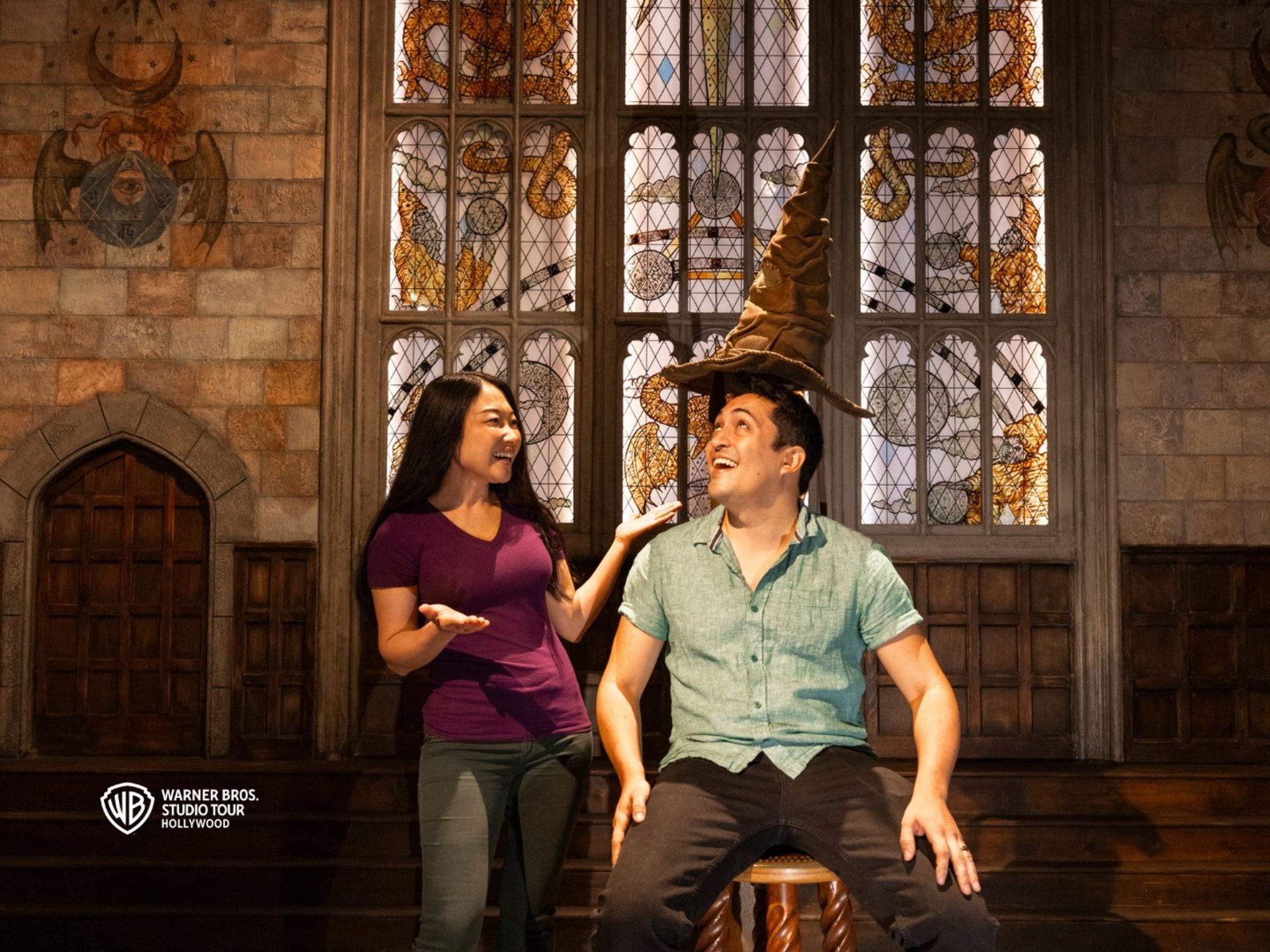 Celebrity Homes & Warner Bros. Studio Tour in Hollywood - Thumbnail 10