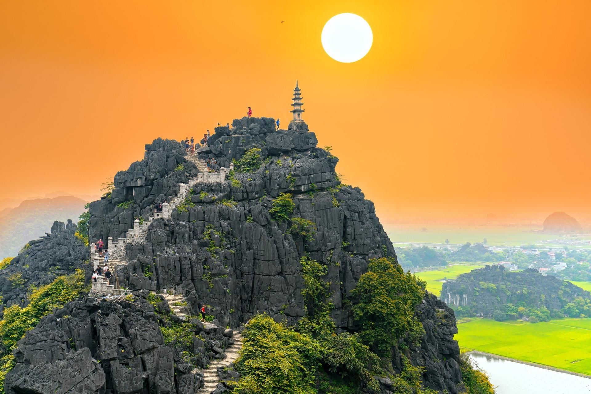 Ninh Binh Deluxe Small Group Day Tour from Hanoi by Limousine D-Car  - Thumbnail 7