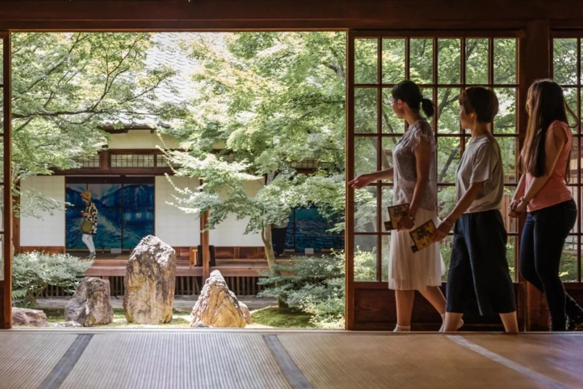 Kyoto City Highlights & Hidden Gems Private Custom Tour with a Local - Thumbnail 4