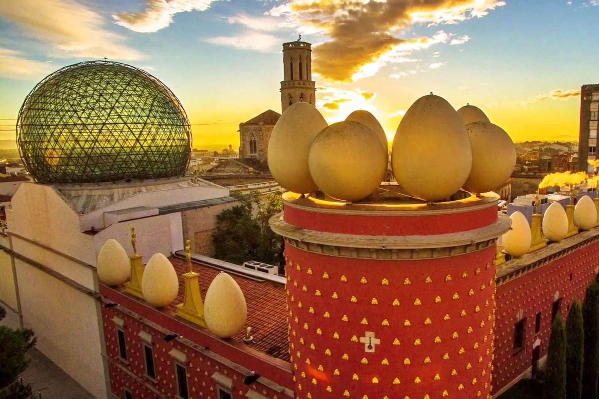 Girona and Dali Museum in Figueres One-Day Tour from Barcelona - Thumbnail 15