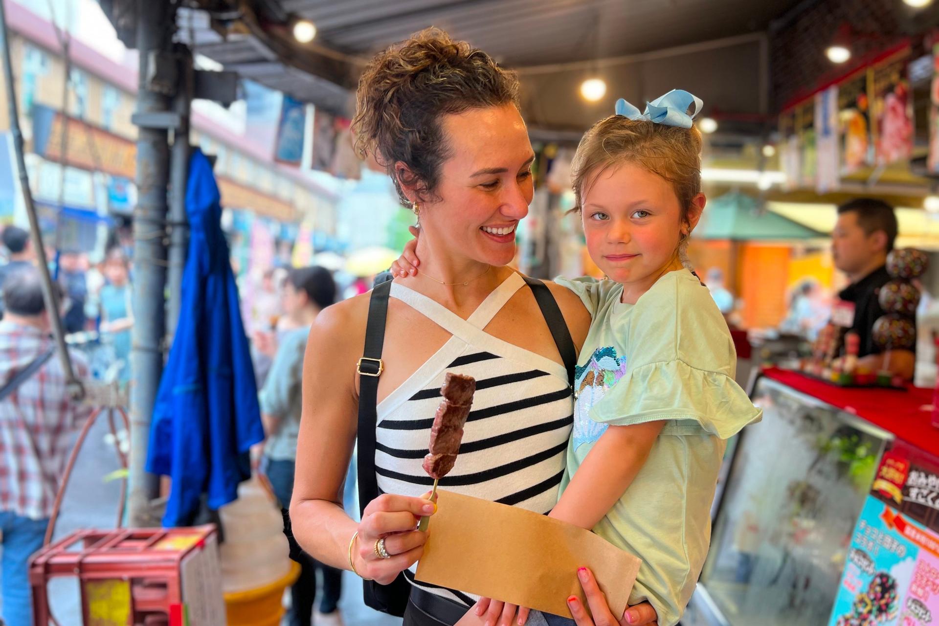 Tsukiji Fish Market Food and Walking Tour - Thumbnail 2