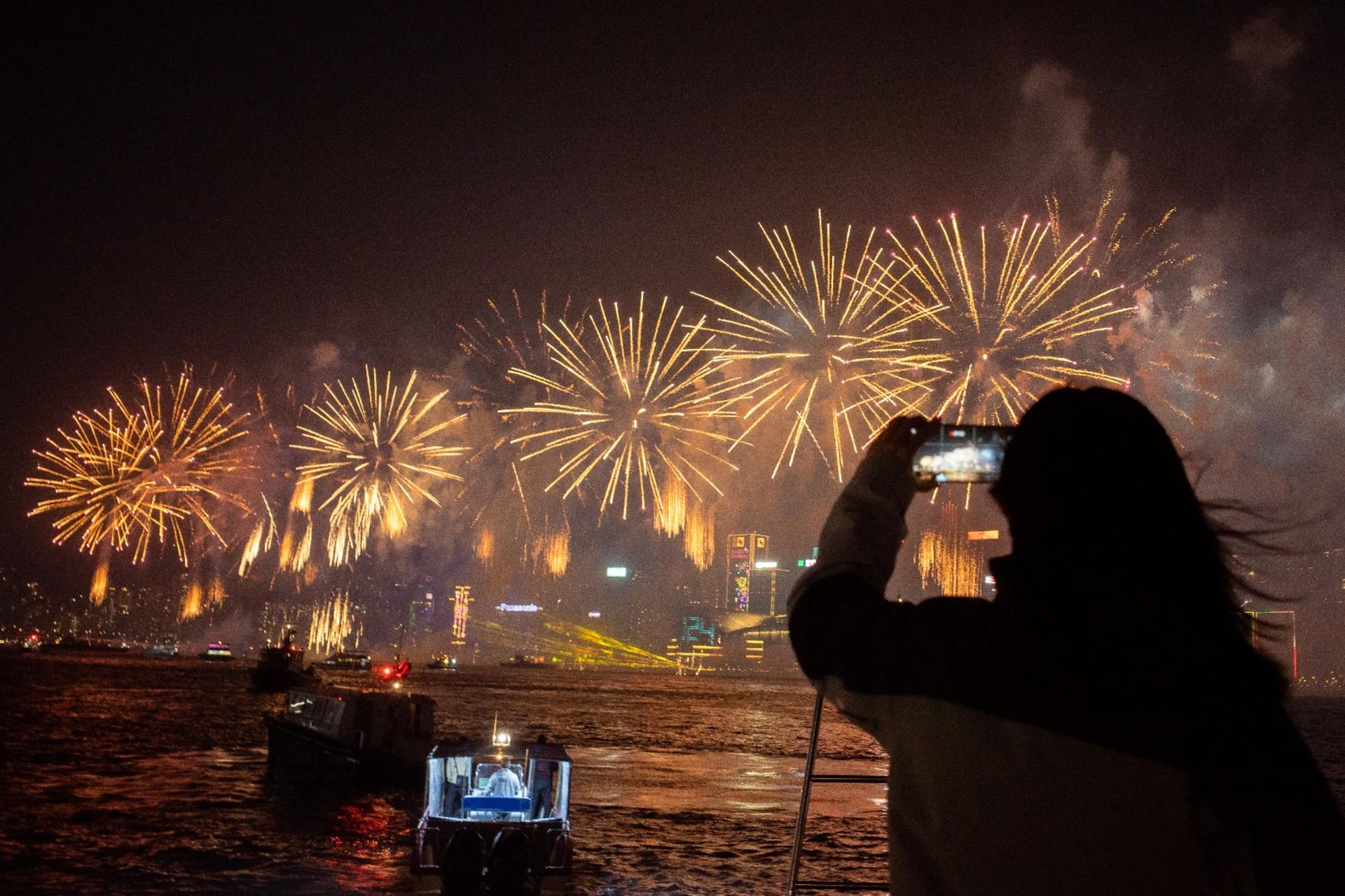 2026 National Day Grand Celebration: Victoria Harbour Starry Night Fireworks Cruise - Thumbnail 5