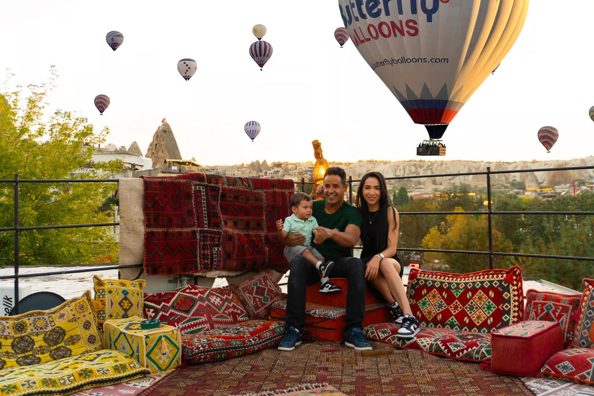 Cappadocia: Rooftop Photoshoot with Hot Air Balloons at Sunrise - Thumbnail 8