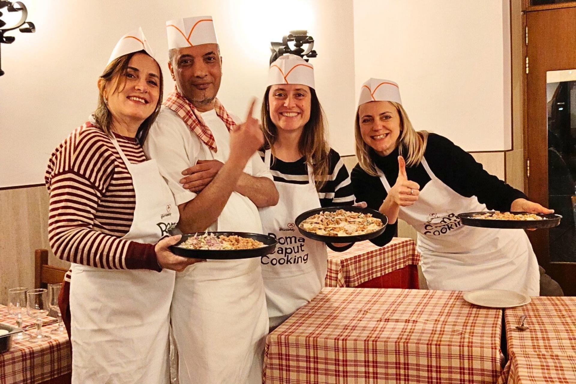 Authentic Roman Pizza Class in Trastevere with walking gelato tour - Thumbnail 10