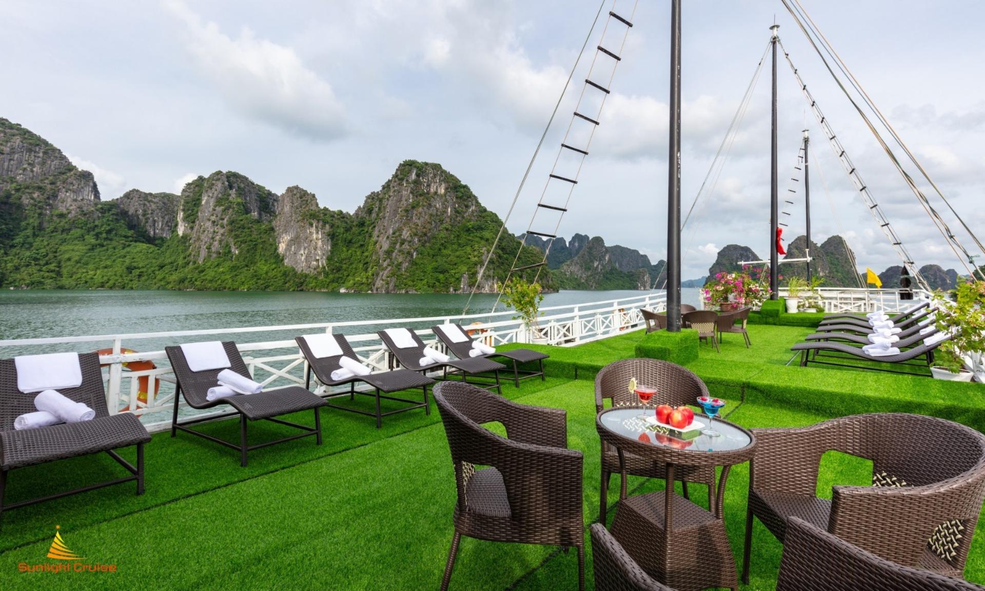 Sunlight 3D2N Cruise: Ha Long Bay, Sung Sot, Ti Top - Thumbnail 4