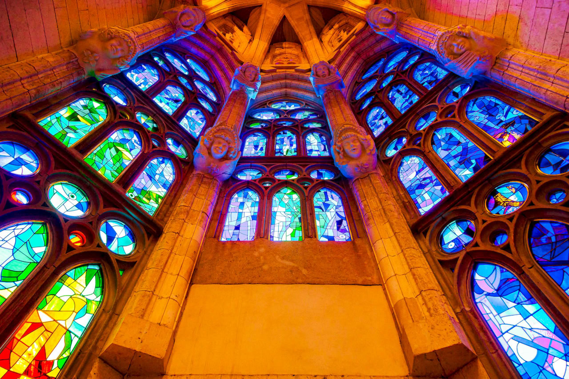Sagrada Familia & Park Guell Guided Tour - Thumbnail 8