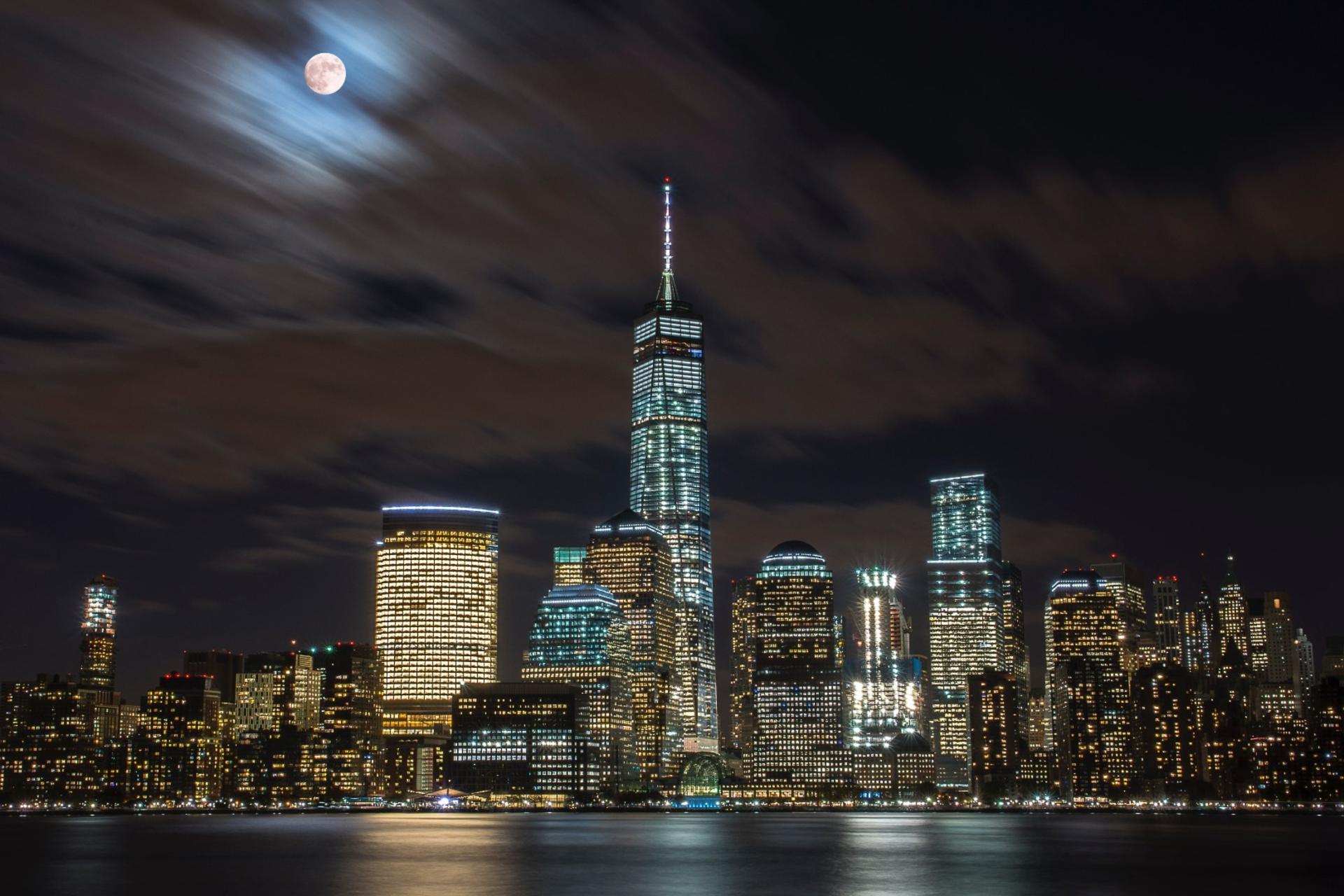 Skyline Night Tour in New York City - Thumbnail 2