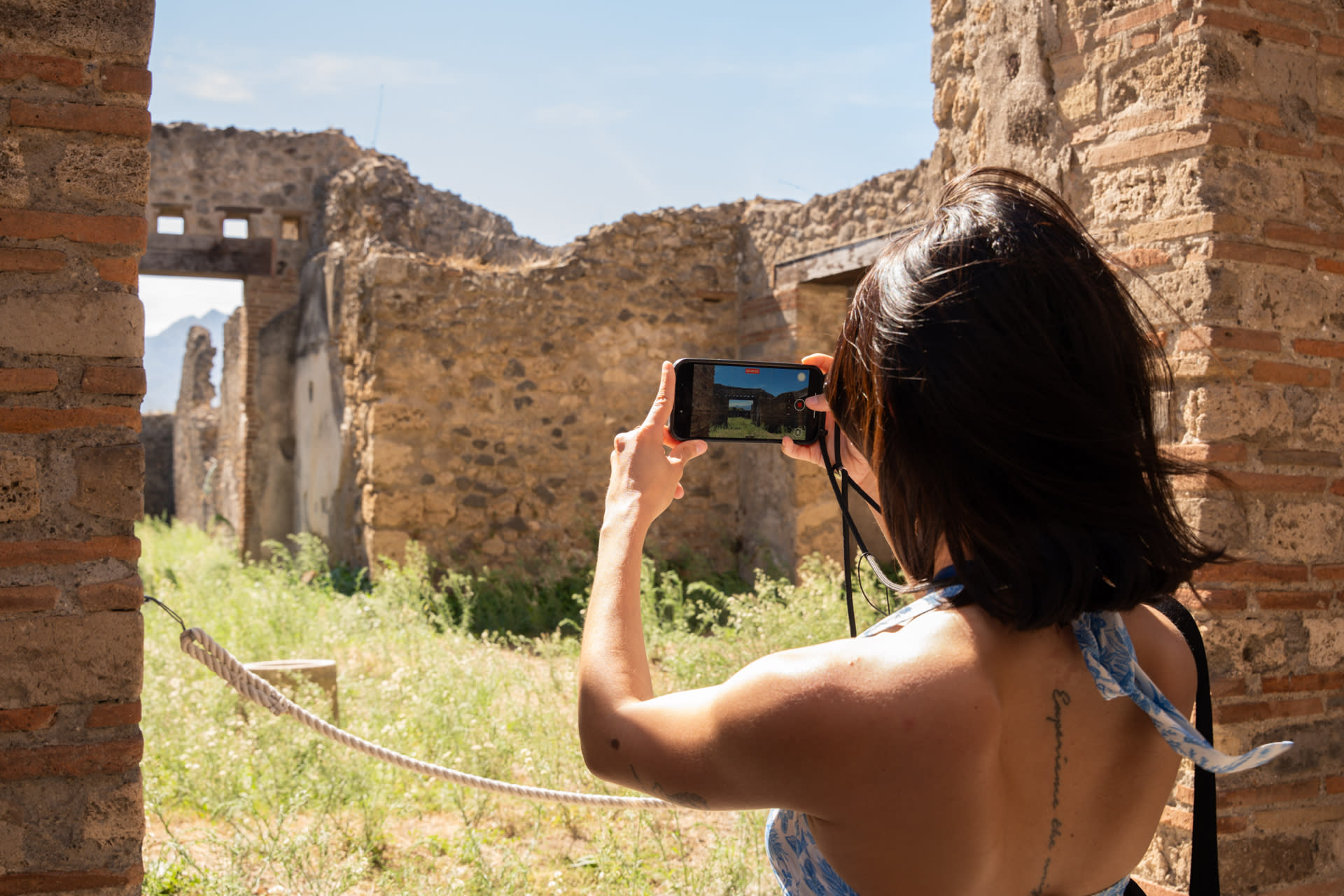 From Rome: Pompeii with Archaeologist & Lunch in Sorrento - Thumbnail 3