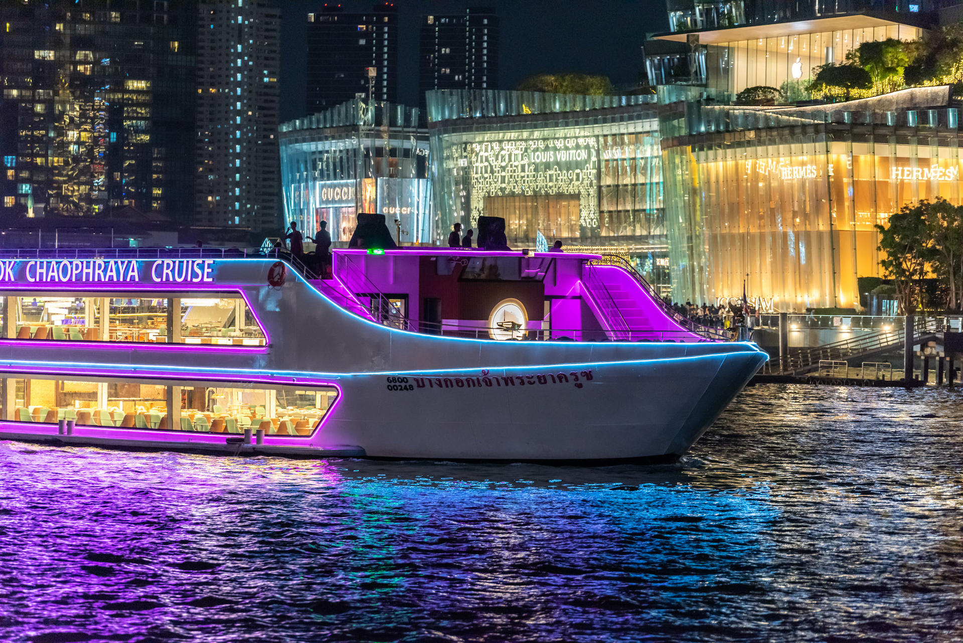The Newest Luxury 5 Star Bangkok Chaophraya Dinner Cruise - Thumbnail 2