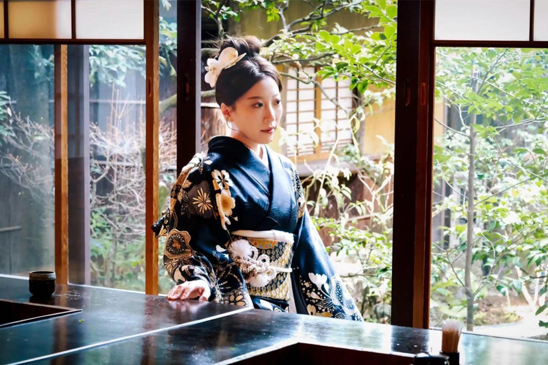 Kyoto Kimono Rental Experience & Japanese Style Makeup & Photo Shoot (Ookini Fushimi Inari Store) - Thumbnail 8