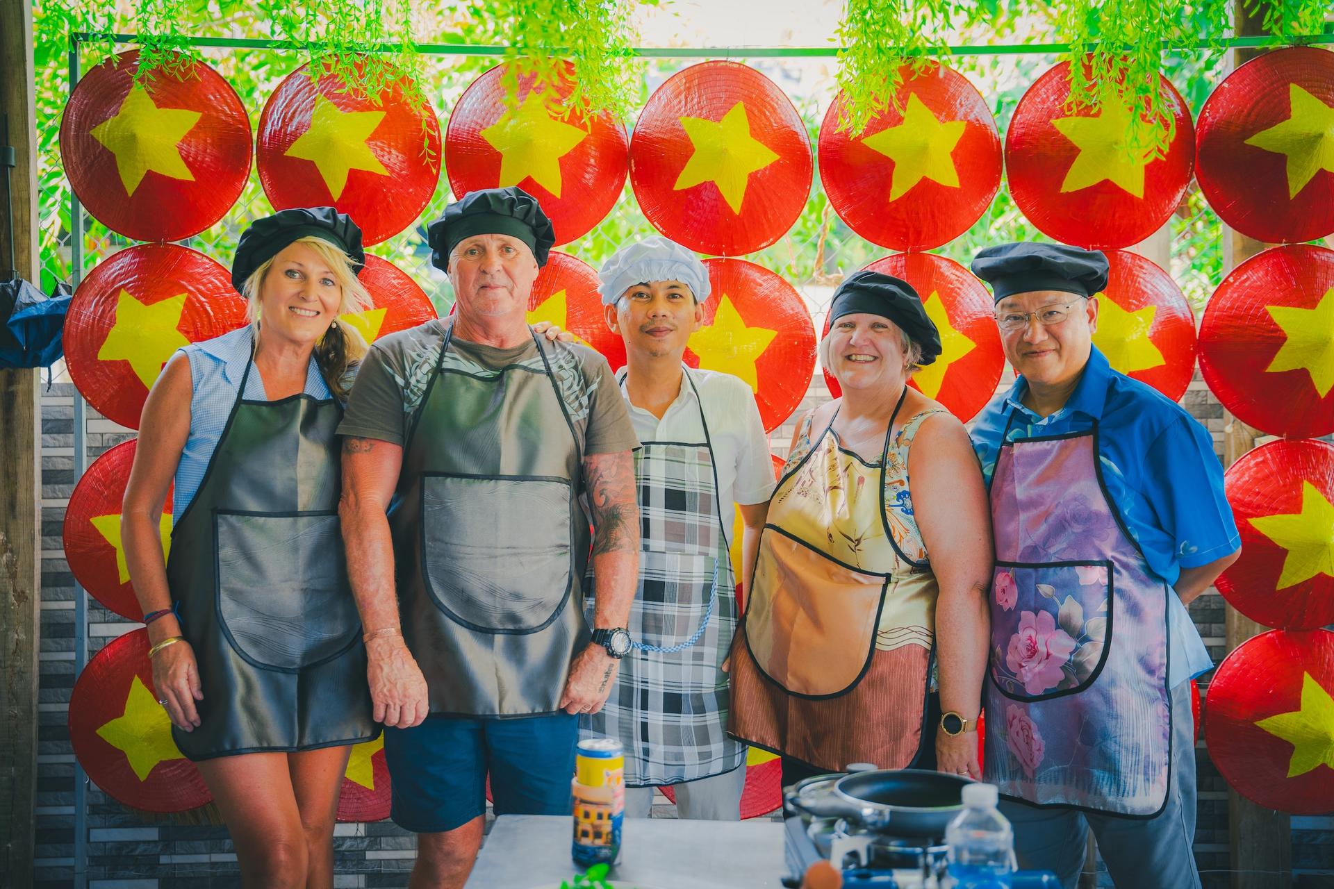 Hoi An Evening Street Food Tour with a Local Guide - Thumbnail 25
