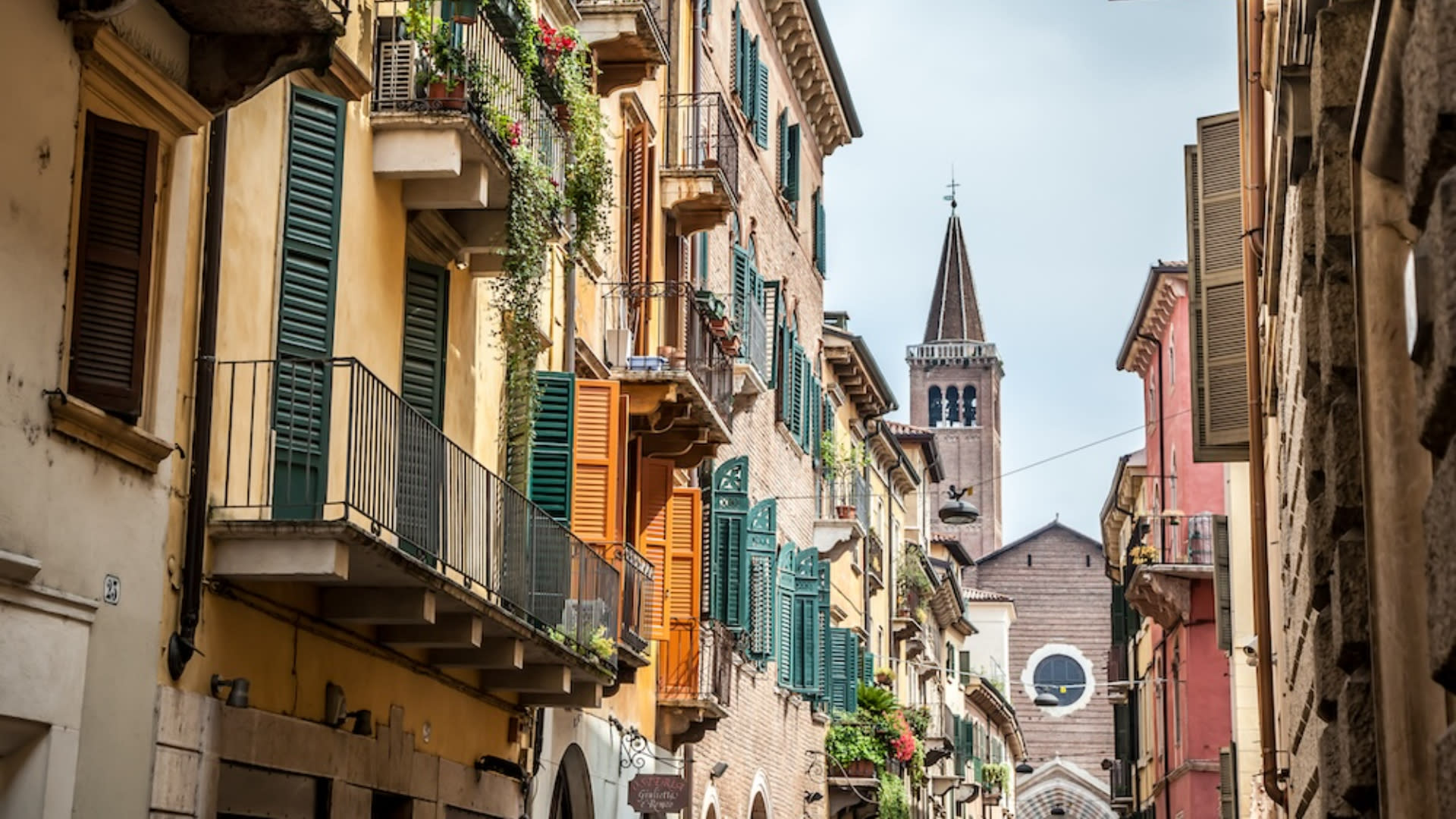 Sirmione and Lake Garda Boat Tour with Spritz Tasting from Verona - Thumbnail 9