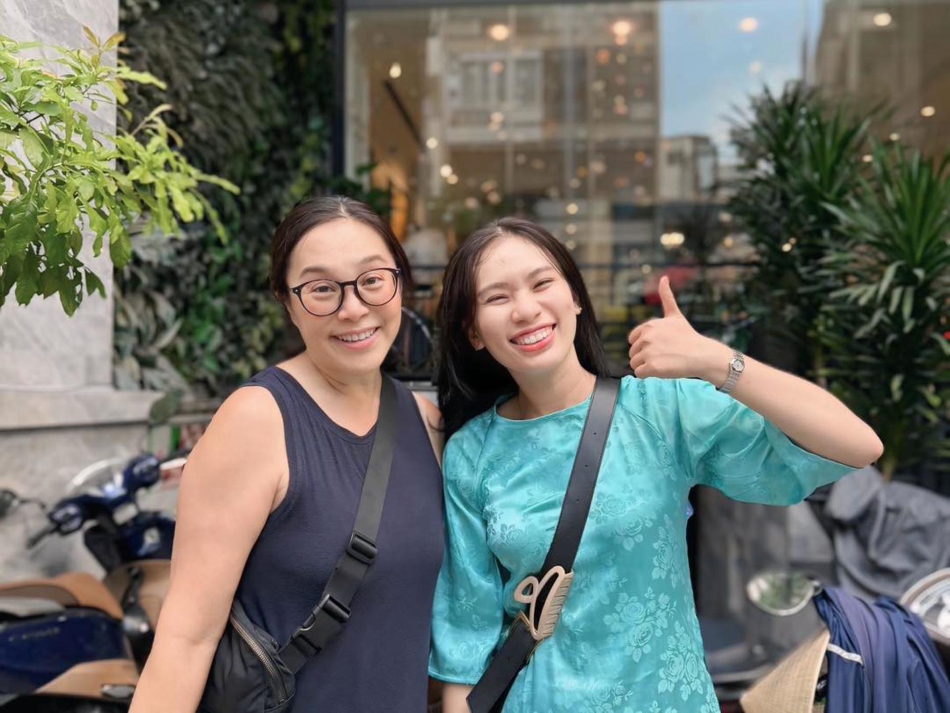 Premium Street Food Tour & Sightseeing on Scooter Ho Chi Minh City - Thumbnail 28