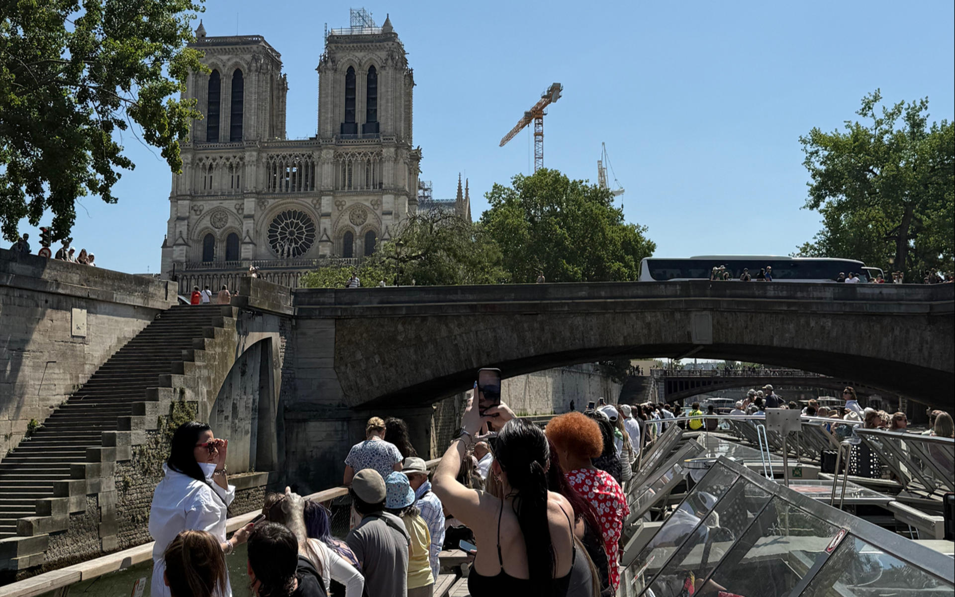 Eiffel Tower Guided Tour with Seine River Cruise - Thumbnail 6