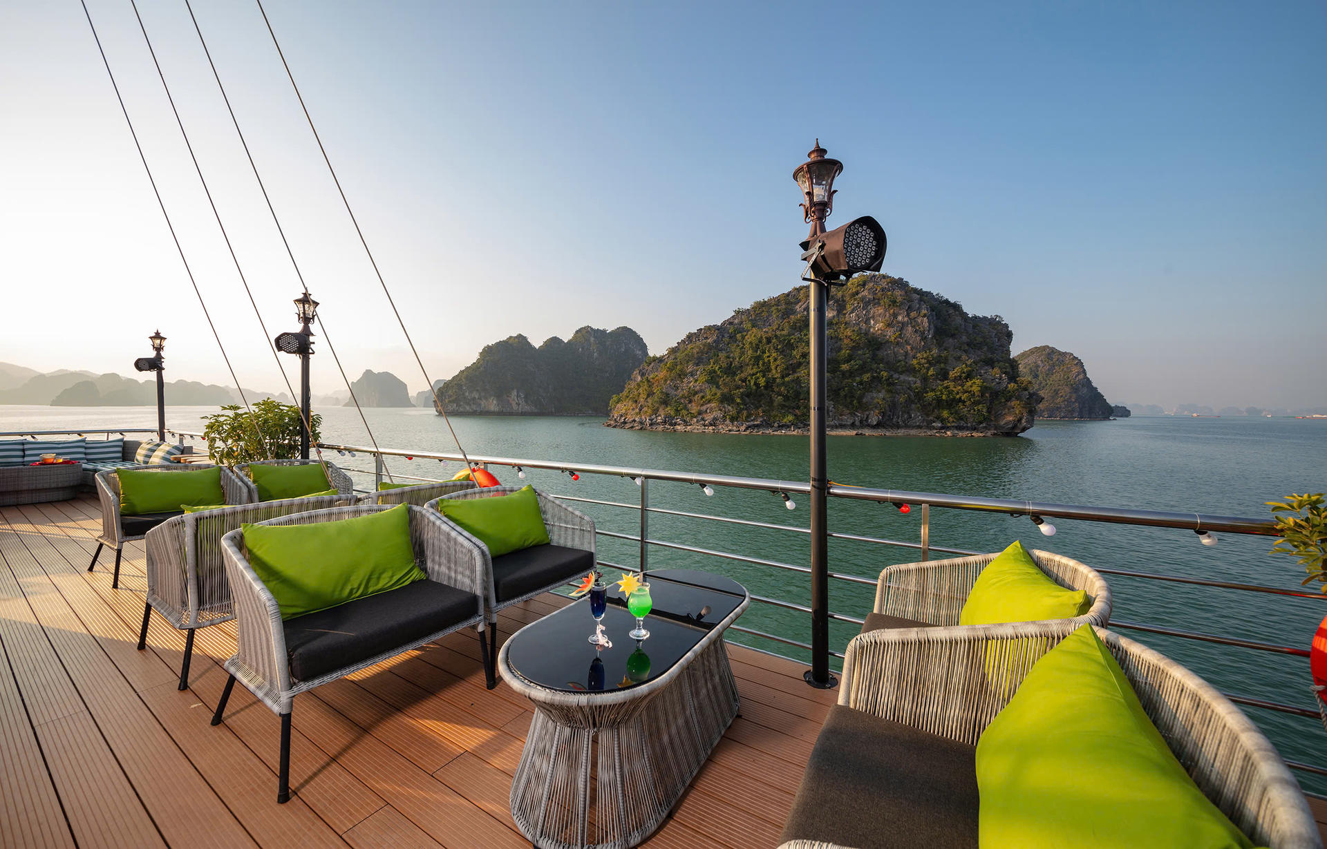 Aurora Day Cruise: Ha Long Bay with Sung Sot & Ti Top - Thumbnail 6