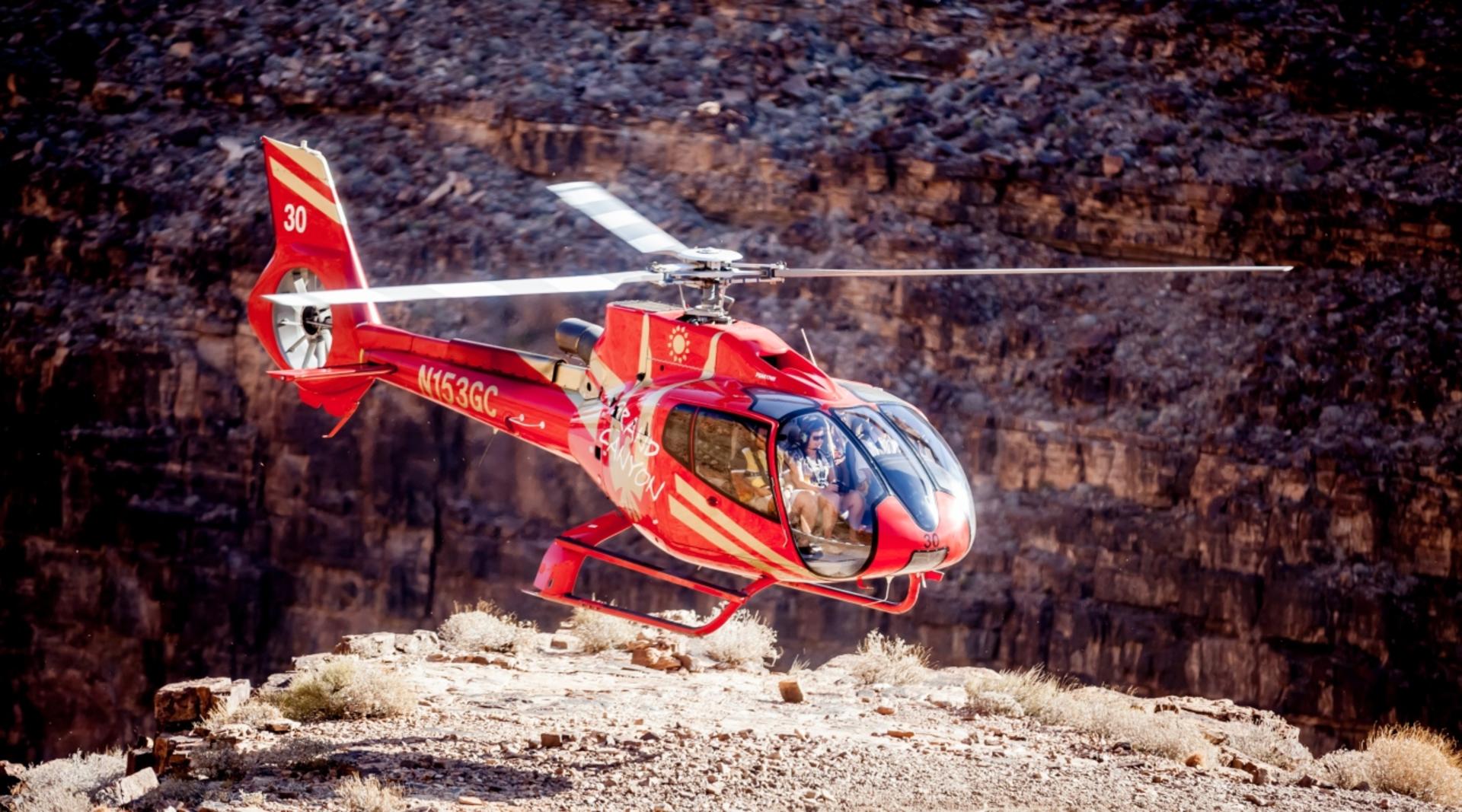 King of Canyons Helicopter Tour (with Landing) from Las Vegas - Thumbnail 2