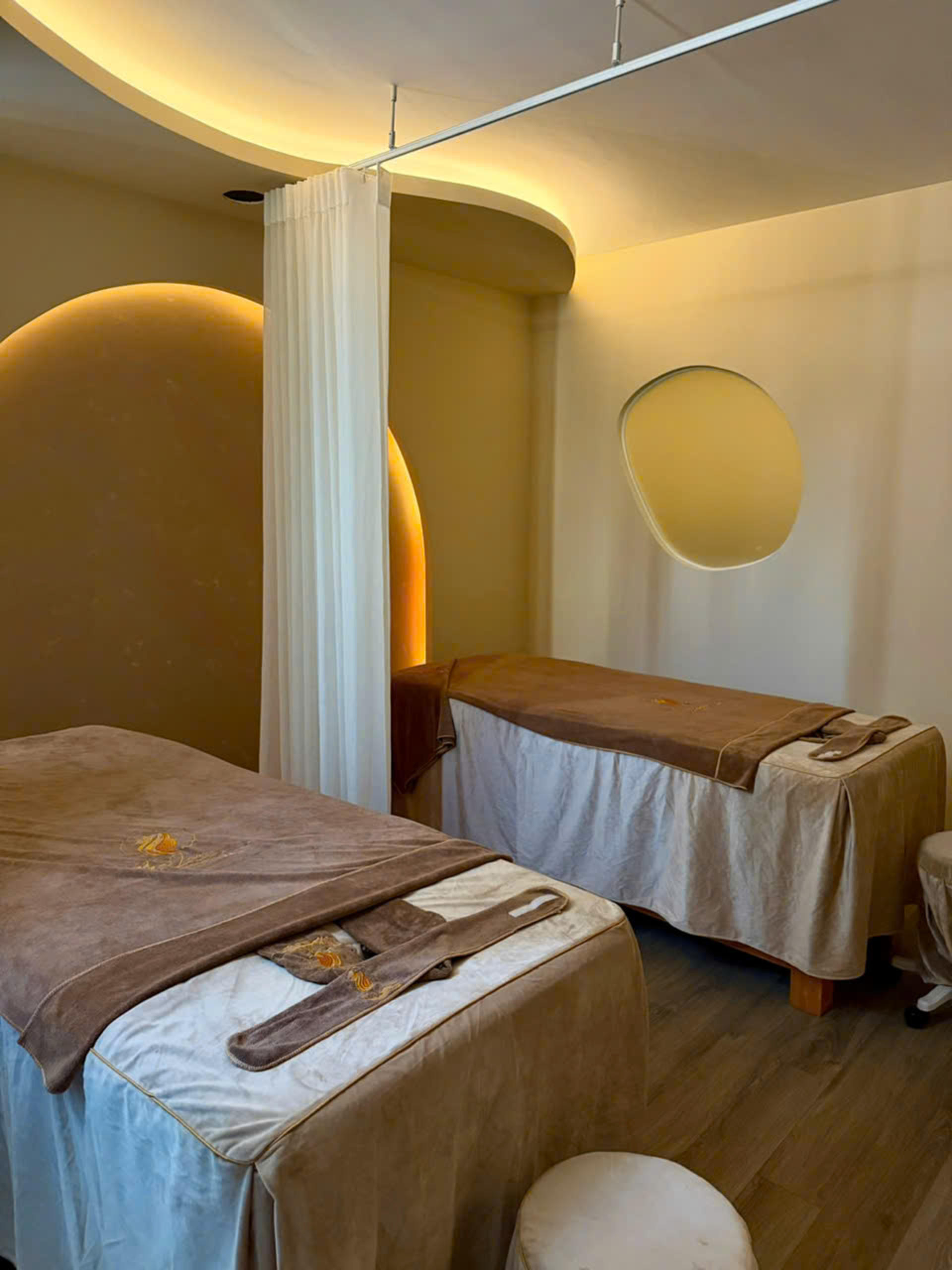 The Lin Beauty Center on Ly Tu Trong street in Ho Chi Minh city - Thumbnail 20
