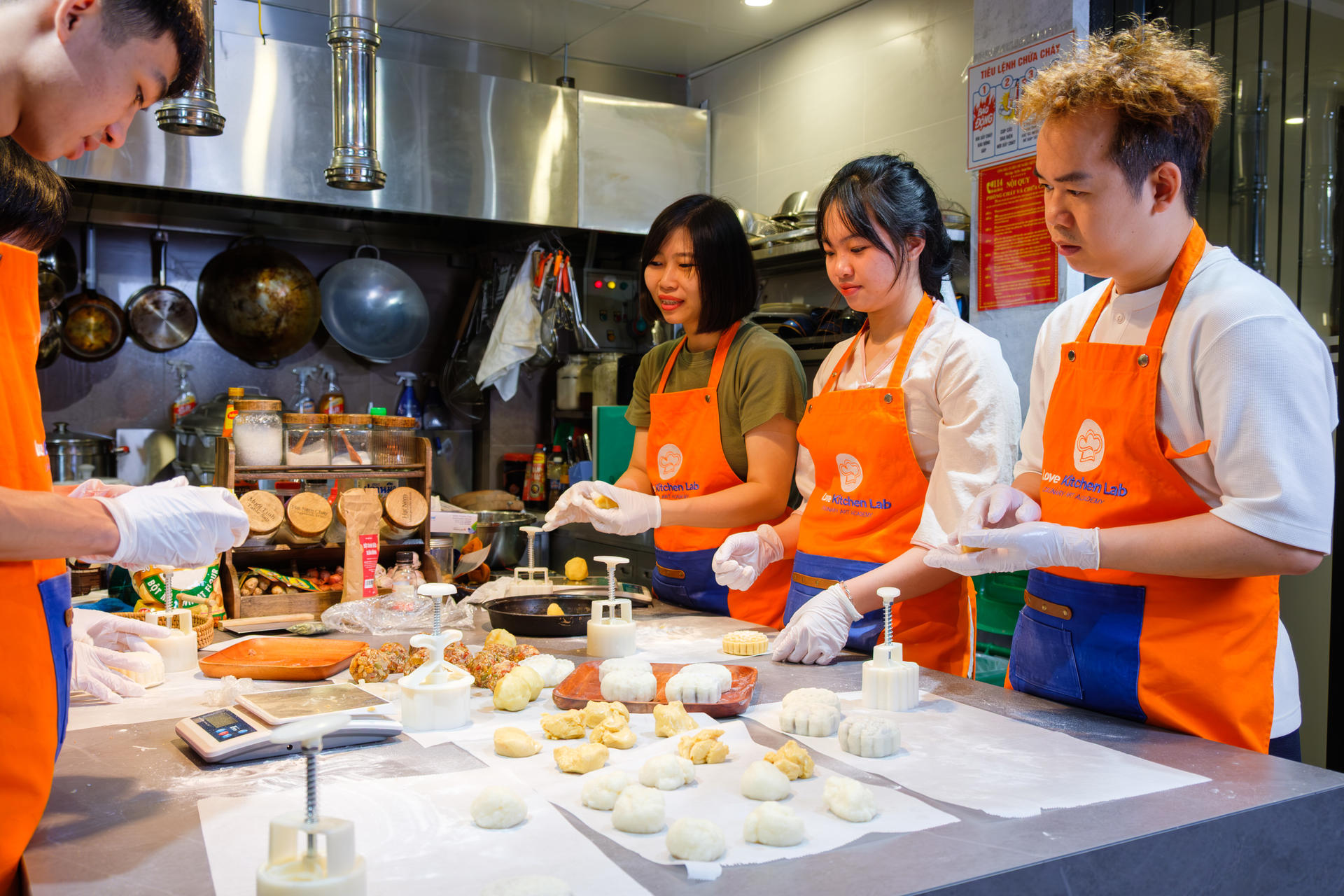 Mooncake Baking Experience with Vietnamese Tea Tasting in Hanoi - Thumbnail 20