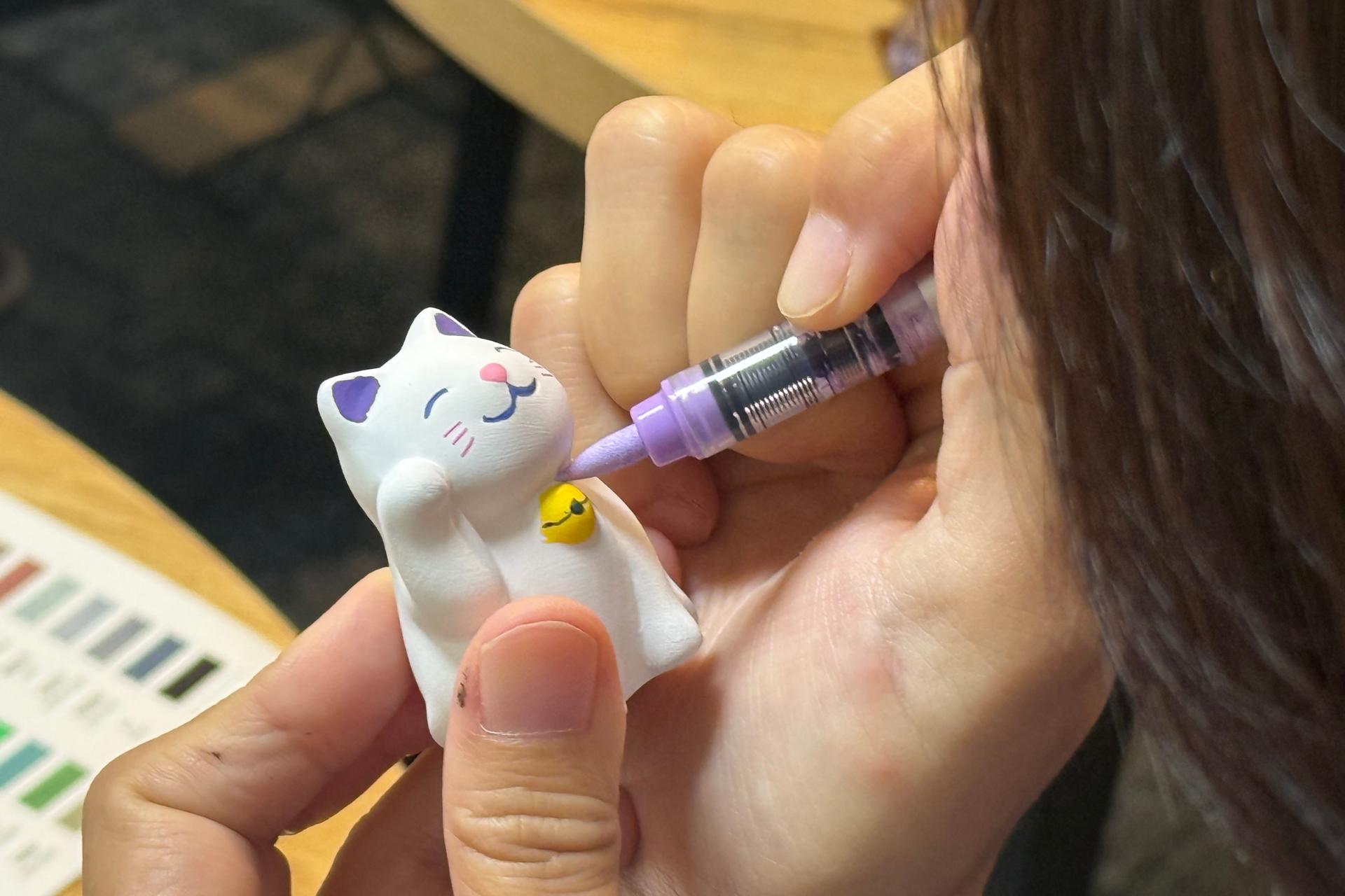 Tokyo Maneki-neko (Lucky Cat) Painting Workshop in Asakusa - Image 1
