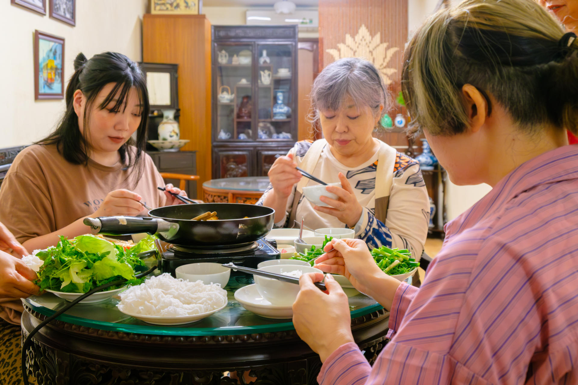 Hanoi's Heritage: Embroidery Workshop in Traditional House - Thumbnail 13