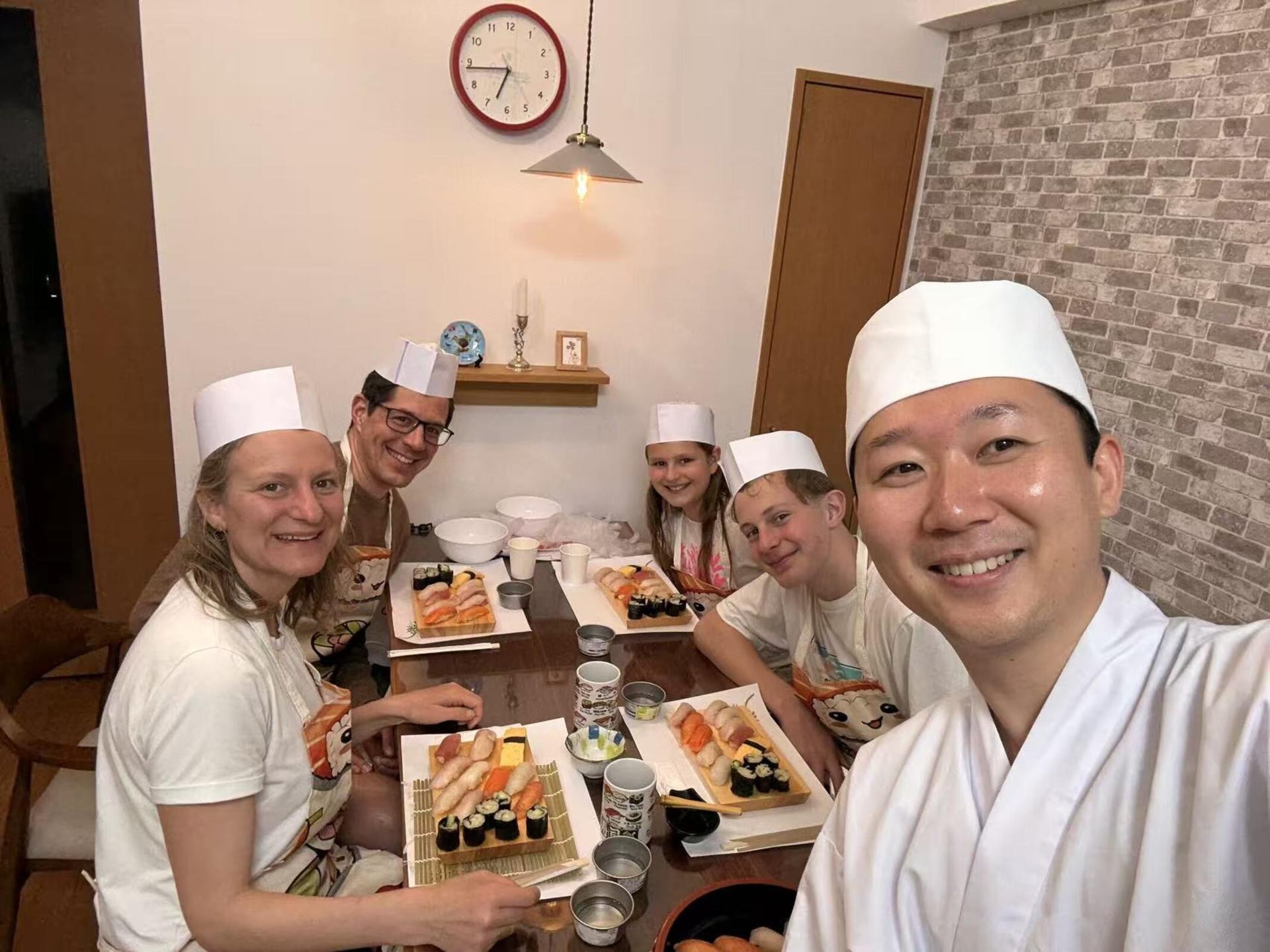 Tokyo: Small Group Sushi Experience with a Sushi Master - Thumbnail 5
