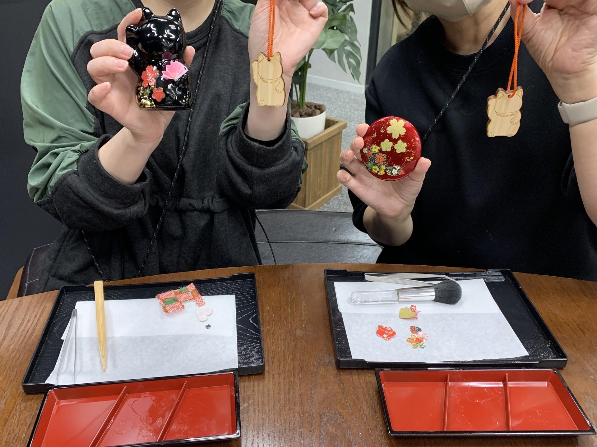 24K Gold & Washi: Design Your Unique Manekineko Workshop in Osaka - Thumbnail 12