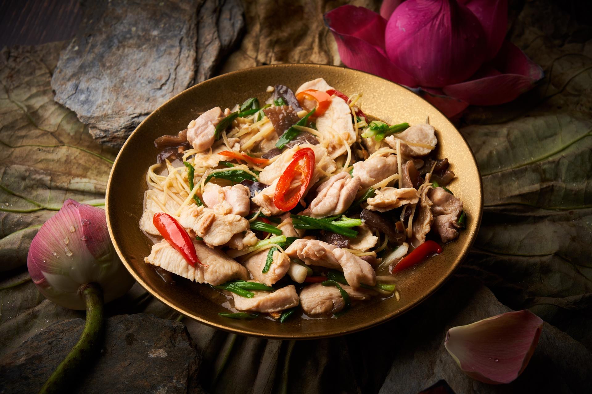 KHAO Restaurant Ekkamai Branch (One MICHELIN Star 2023) - Thumbnail 23