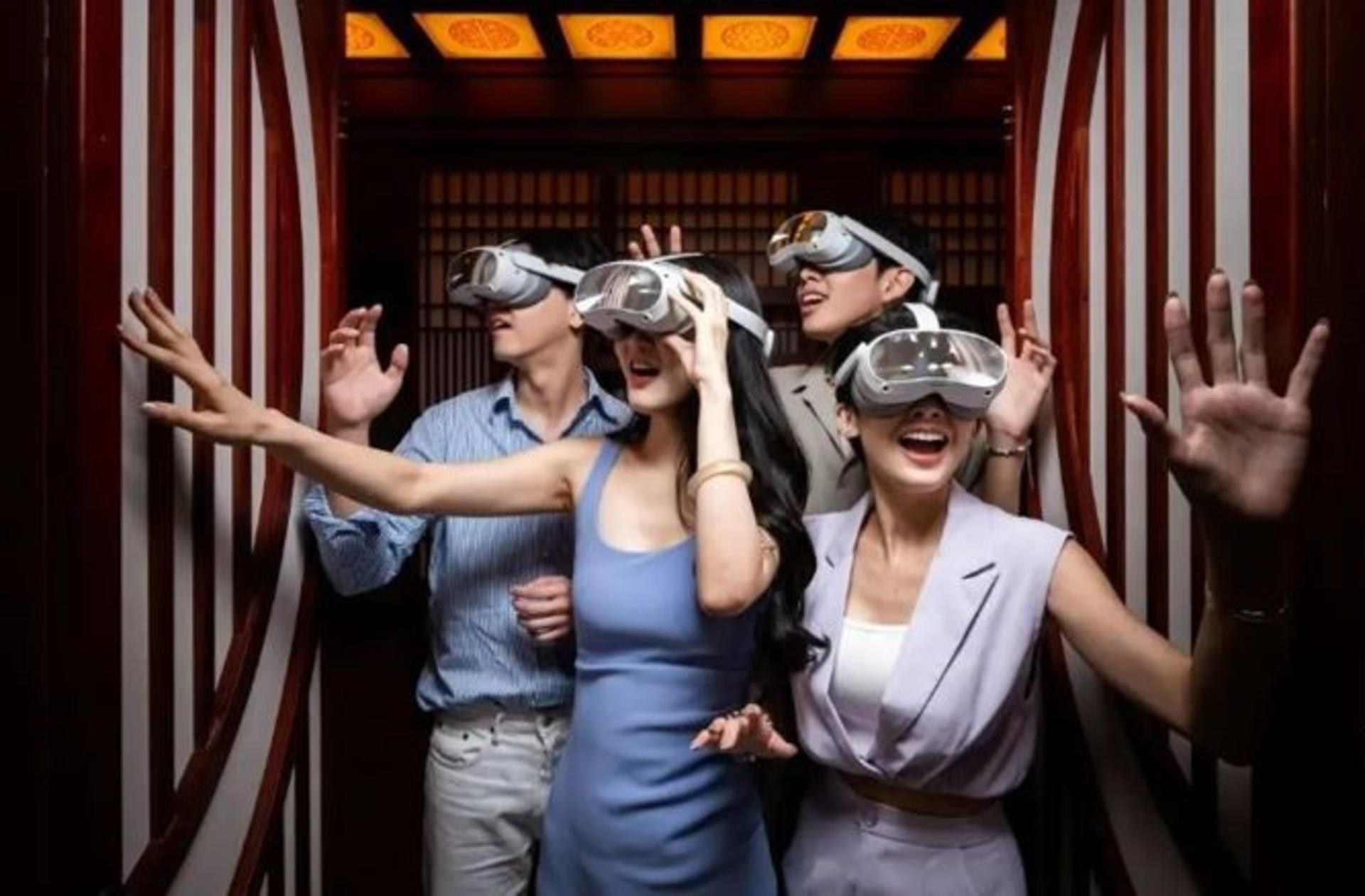 "Love Between Fairy and Devil" VR IMMERSIVE CENTER | VR Immersive Adventure Ride / Hanfu Rental & Photography Service - Thumbnail 4