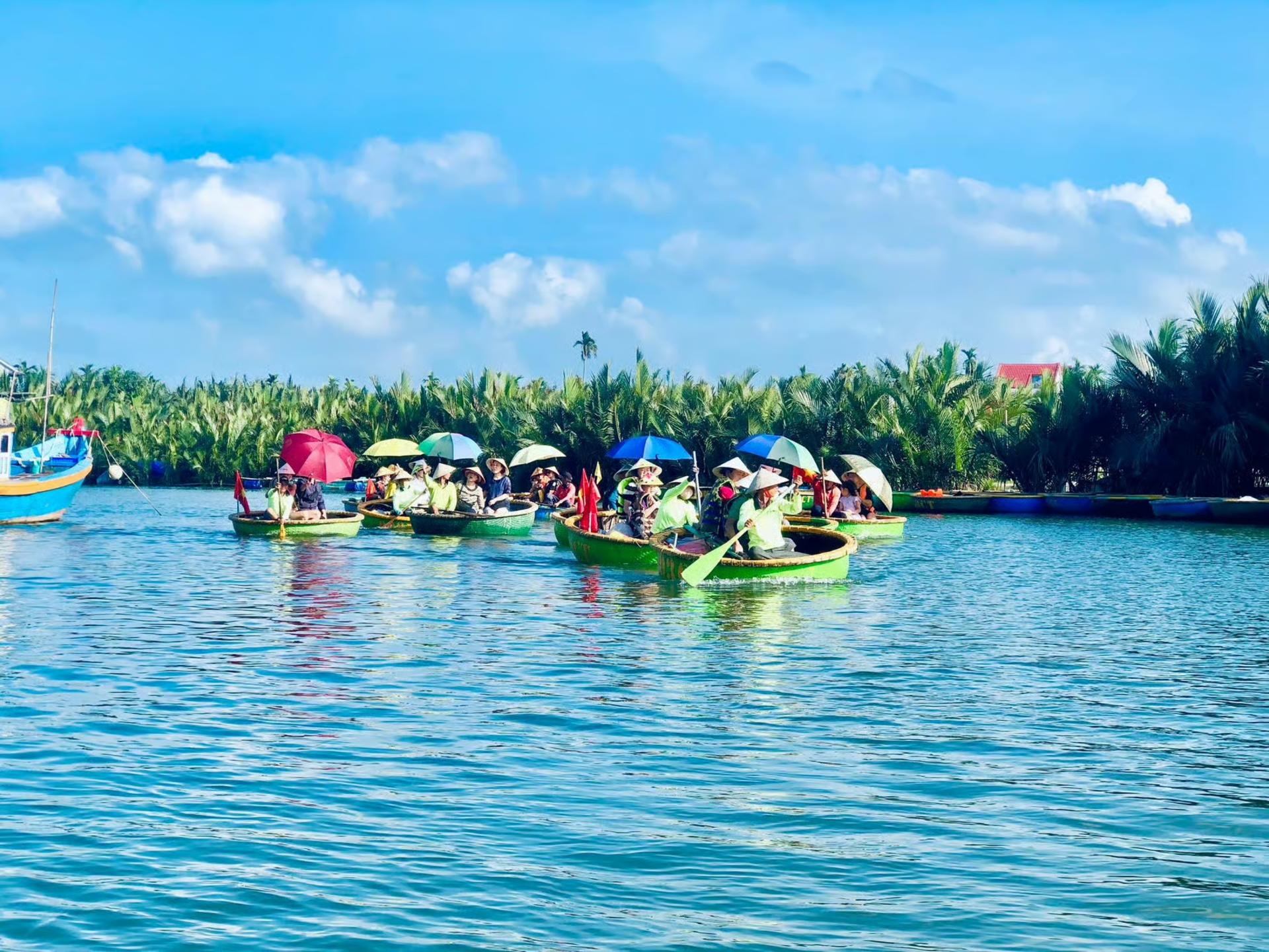 Bay Mau Coconut Forest Basket Boat Ride by Nipa Basket Coconut - Thumbnail 5