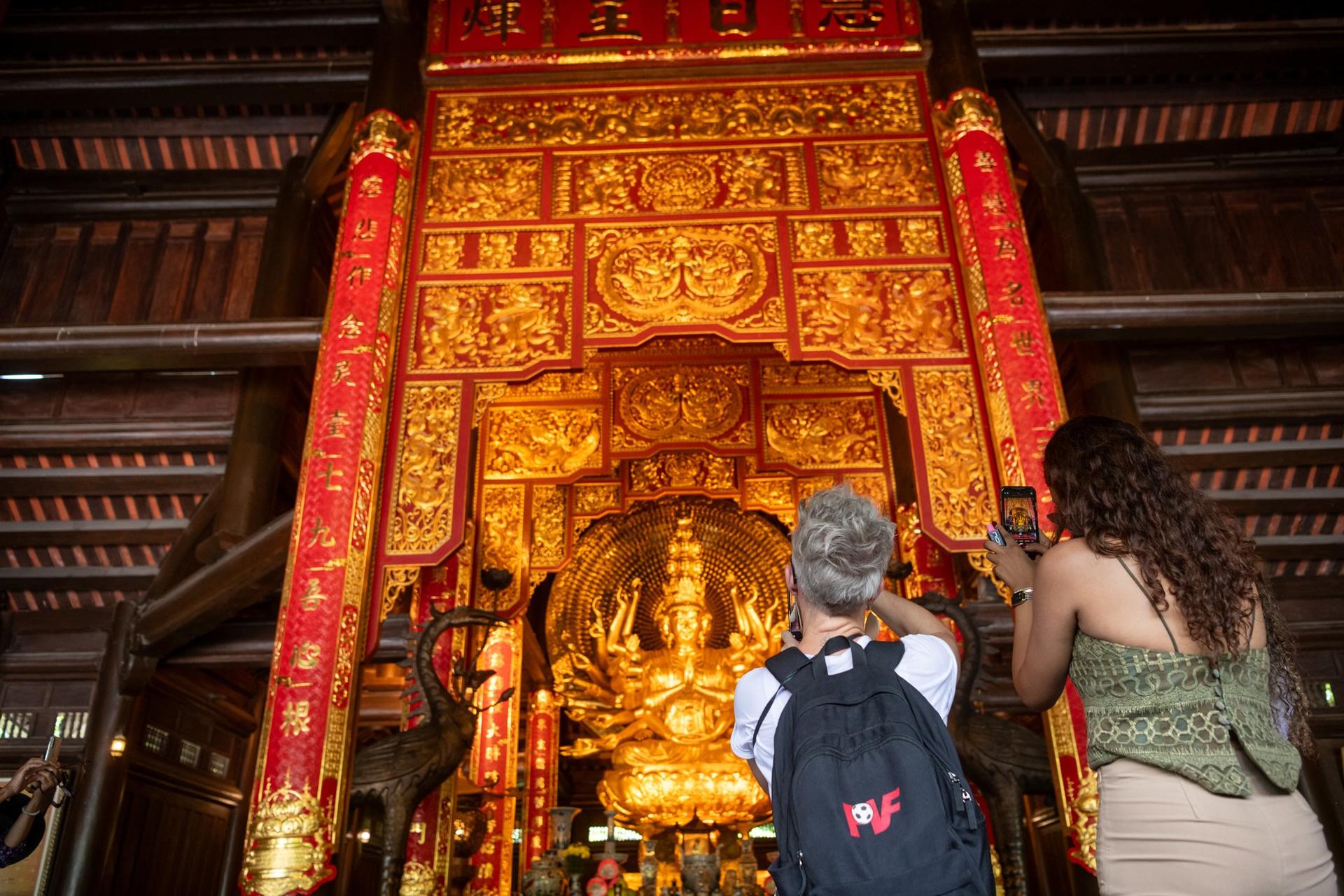Ninh Binh Deluxe Small Group Day Tour from Hanoi by Limousine D-Car  - Thumbnail 15