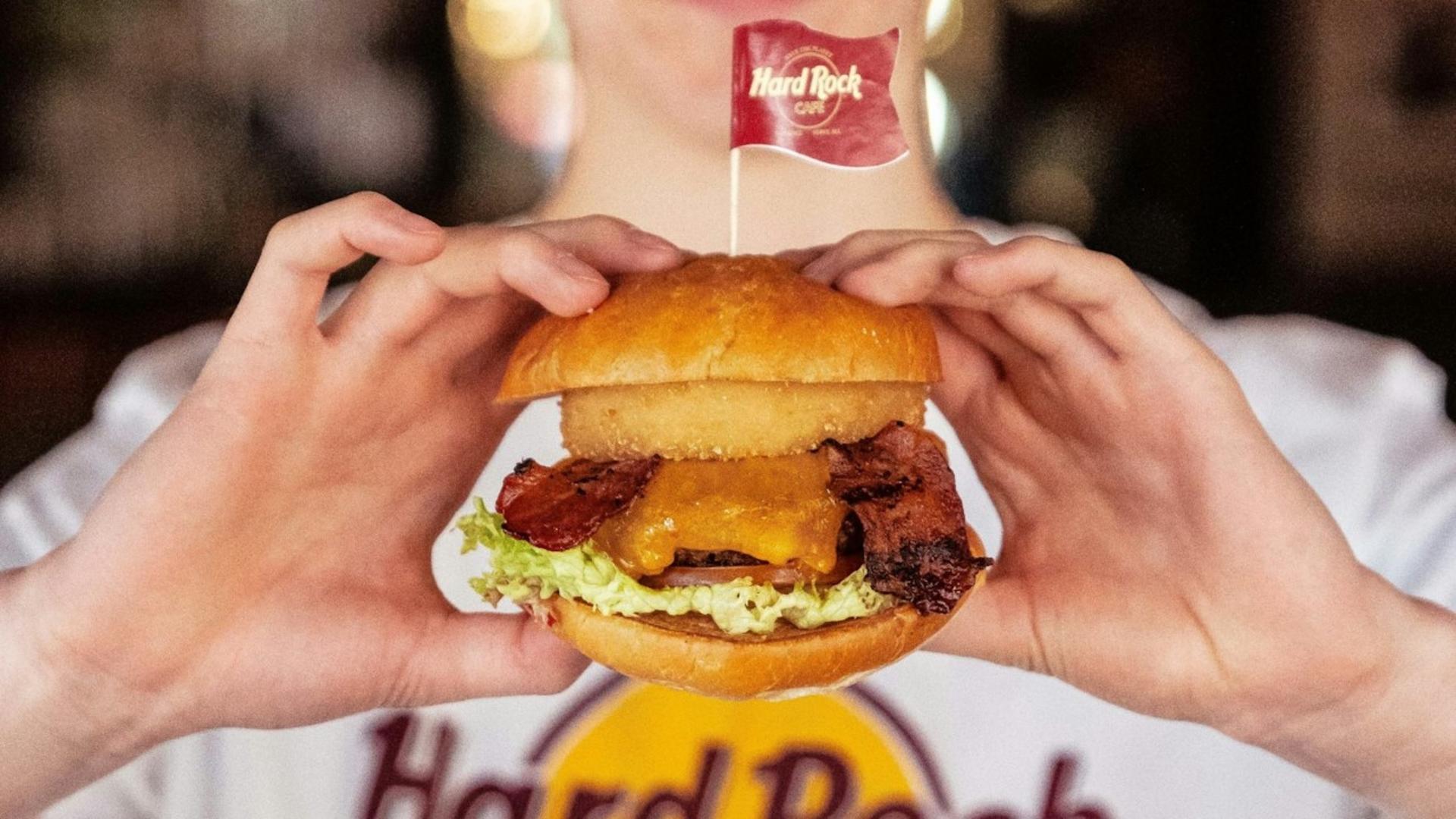 Dining Experience at Hard Rock Cafe Venice - Thumbnail 2