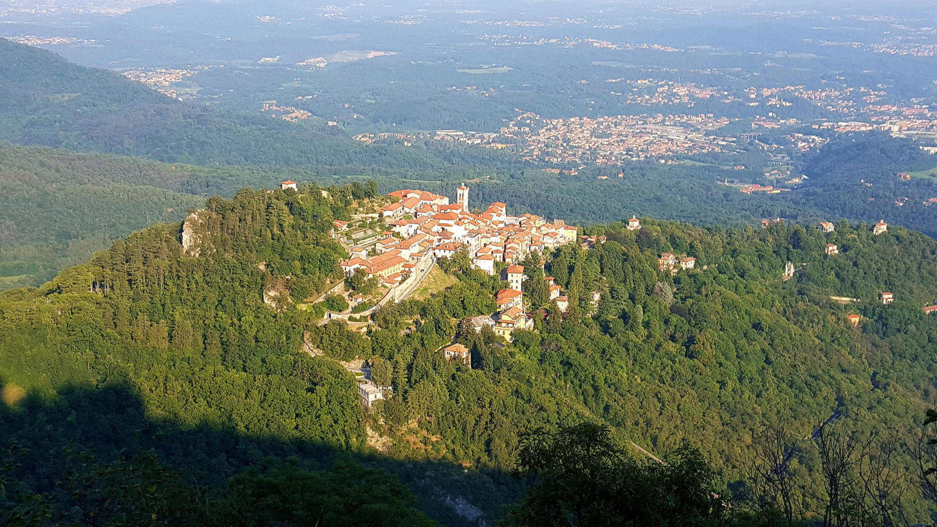 Private Tour from Milan: Explore the Scenic Beauty of Varese - Thumbnail 6