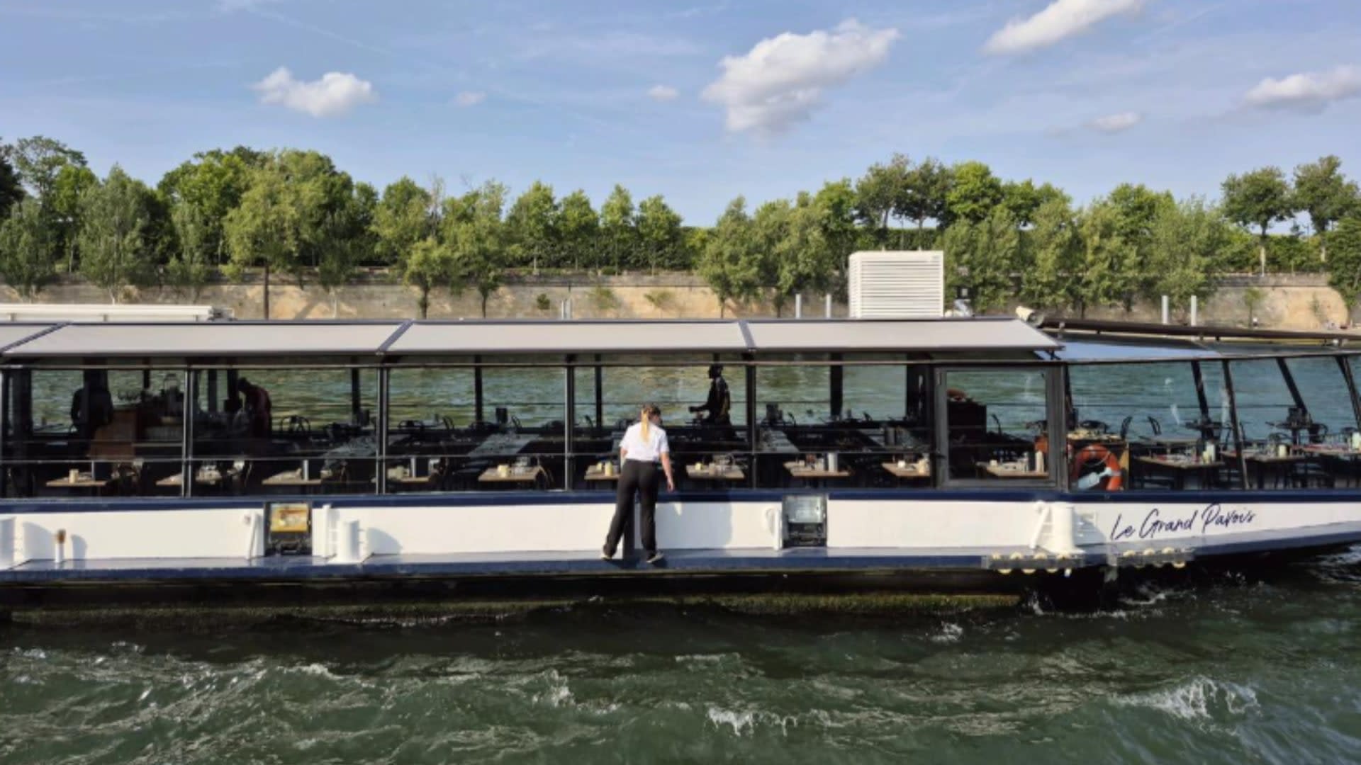 Seine River Cruise with Parisian Lunch or Dinner - Thumbnail 4
