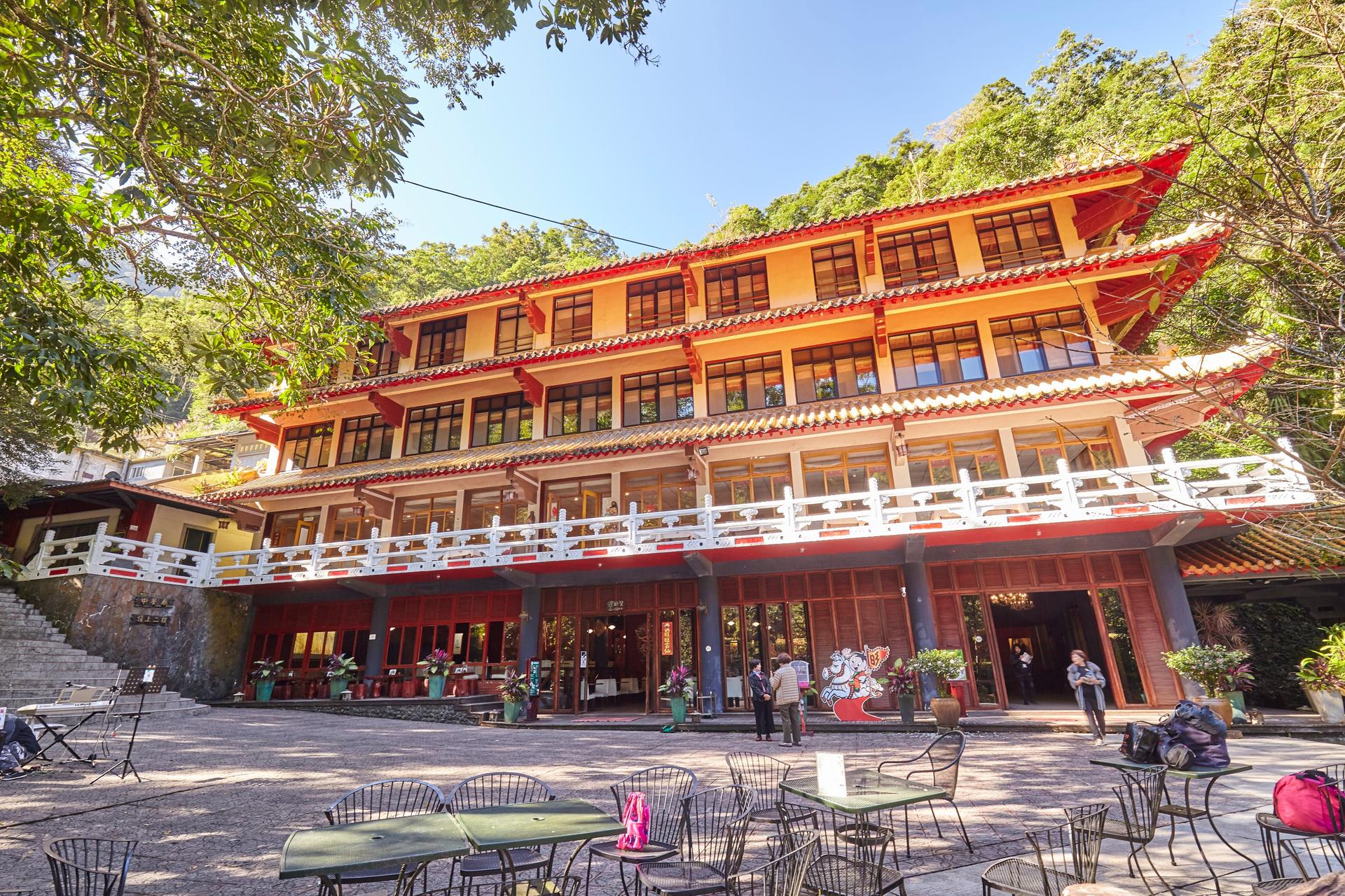 Wulai Yun Hsien Resort Ticket - Image 1