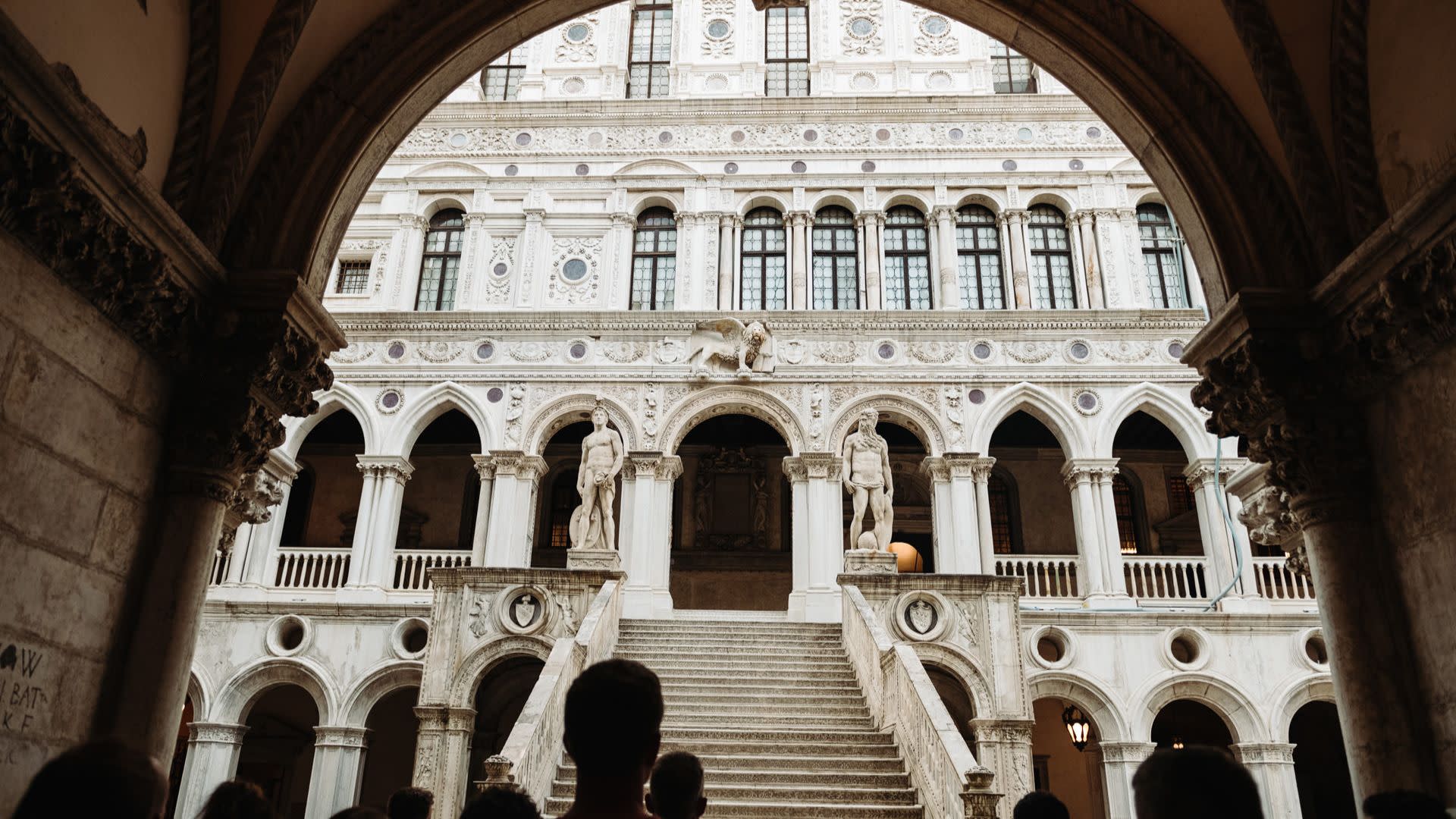 St. Mark's and Doge's Palace Evening Tour in Venice - Thumbnail 6