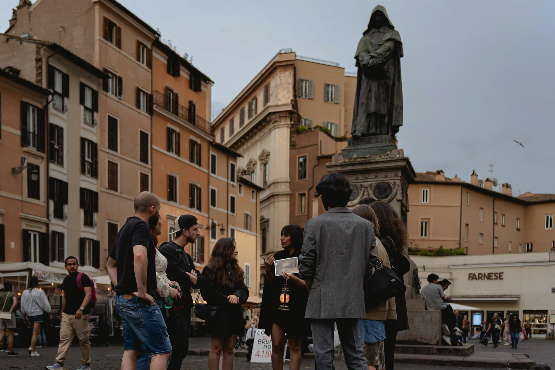 Rome Night Walking Tour with Interactive Ghost Hunter Kit - Thumbnail 8