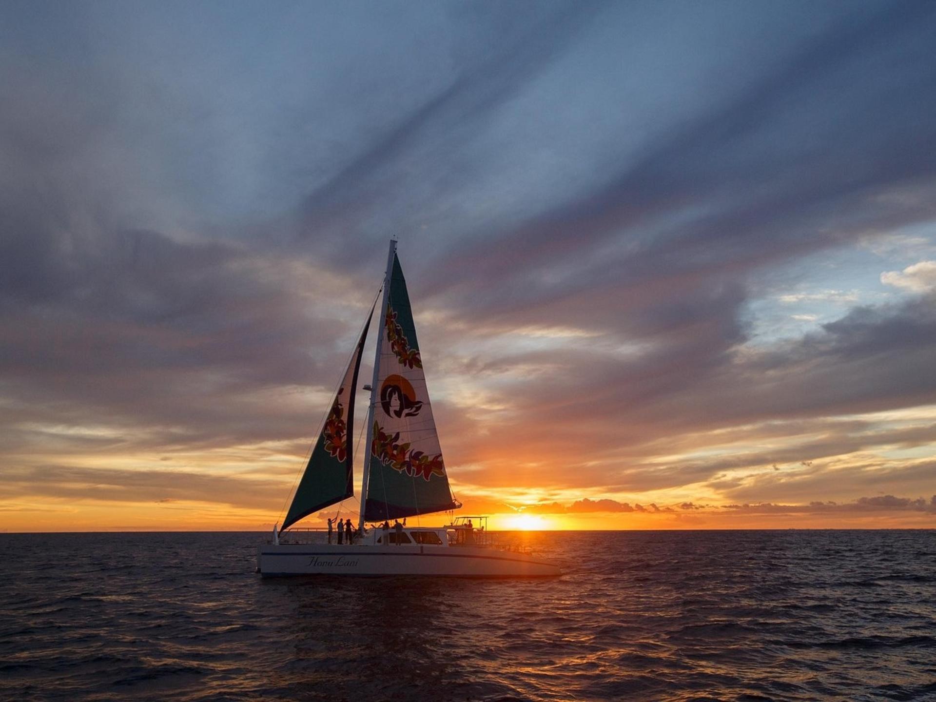 Tropical Sunset Sail with Cocktails in West Oahu, Hawaii - Thumbnail 5