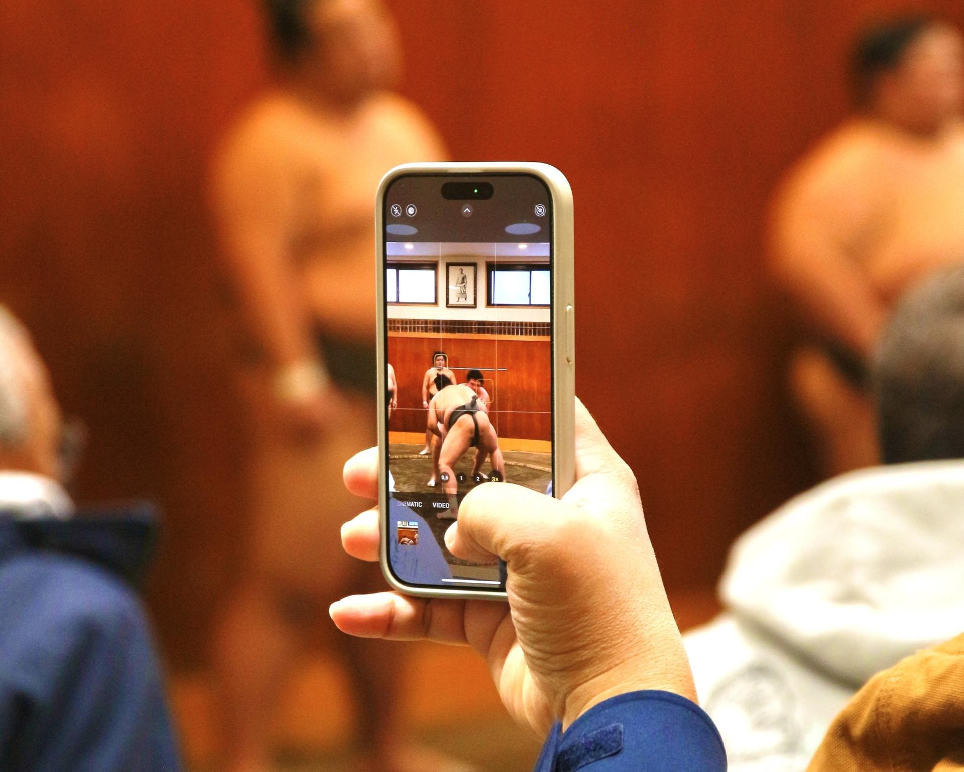 Tokyo Sumo Morning Practice: Viewing & Exclusive Interaction - Thumbnail 3