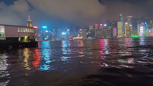 Hong Kong Night Tour of Victoria Harbour and Mong Kok Market