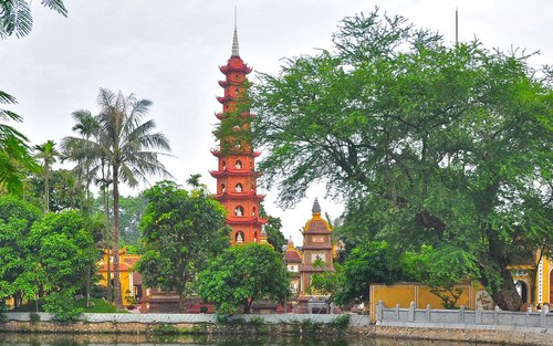 Explore Hanoi city in a day
