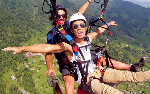 กิจกรรมกระโดดร่มในโปขระ พร้อมบริการรับส่งที่โรงแรม