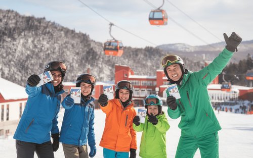 Sapporo Kokusai Síközpont Felvonójegy Felszerelésbérléssel