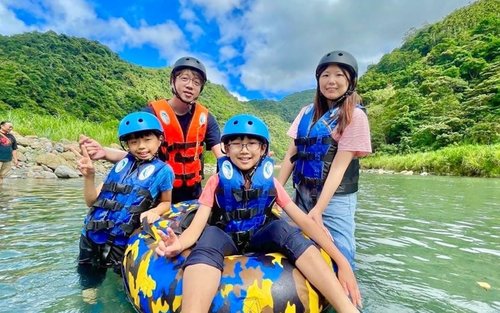 Yilan: Zhe Ge Hengshan Whitewater Tubing