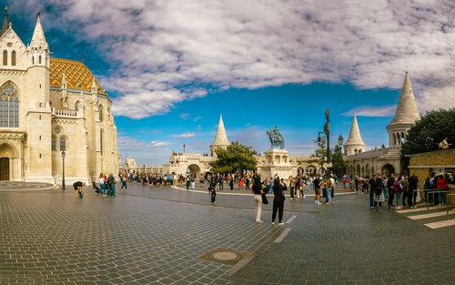 Budapest : Lawatan Berjalan Kaki Daerah Istana Buda 