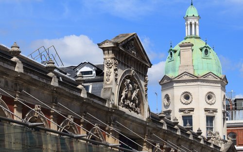 London Half-Day Big Group Walking & Spiritual Tour