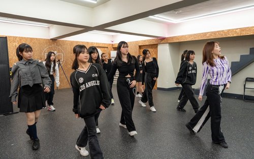K-Pop Dance ЧАСТЕН VIP клас в Гангнам