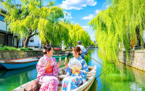 Kyushu Culture and Nature Tour: Dazaifu Kimono Experience / Strawberry Picking・Yanagawa River Cruise・Tosu Premium Outlets Seasonal Limited Itinerary (Departing from Fukuoka)